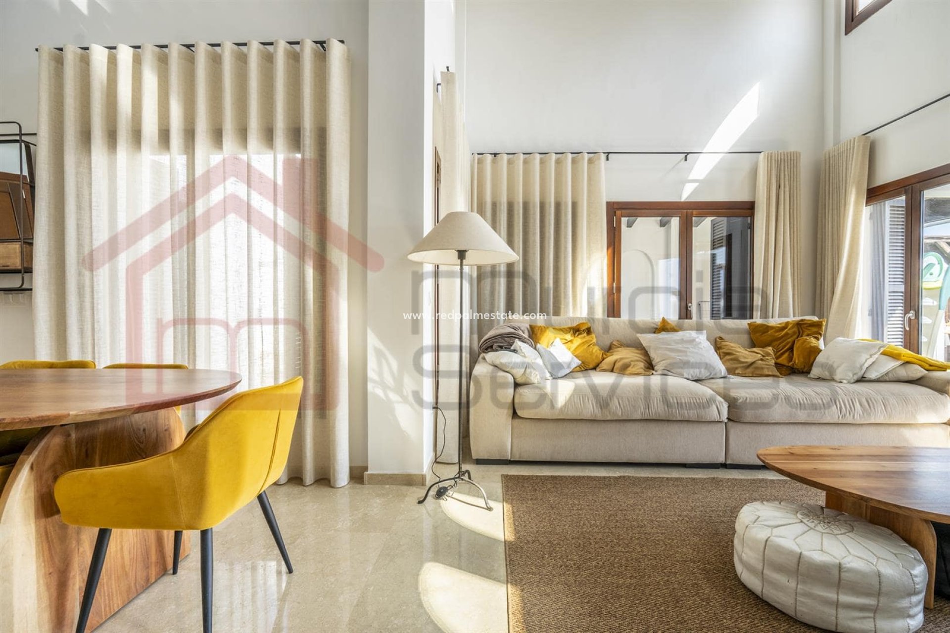 Reventa - Villa -
El Valle Golf Resort - Inland