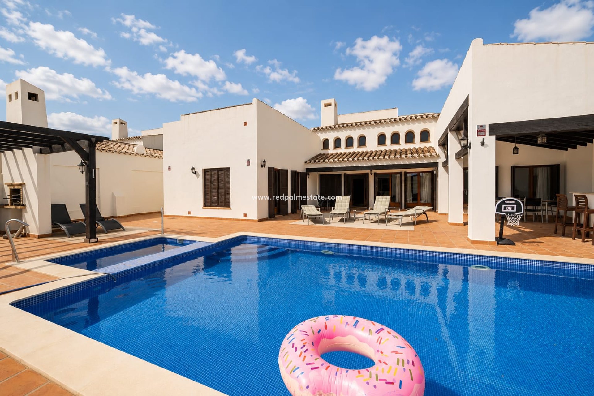 Reventa - Villa -
El Valle Golf Resort - Inland