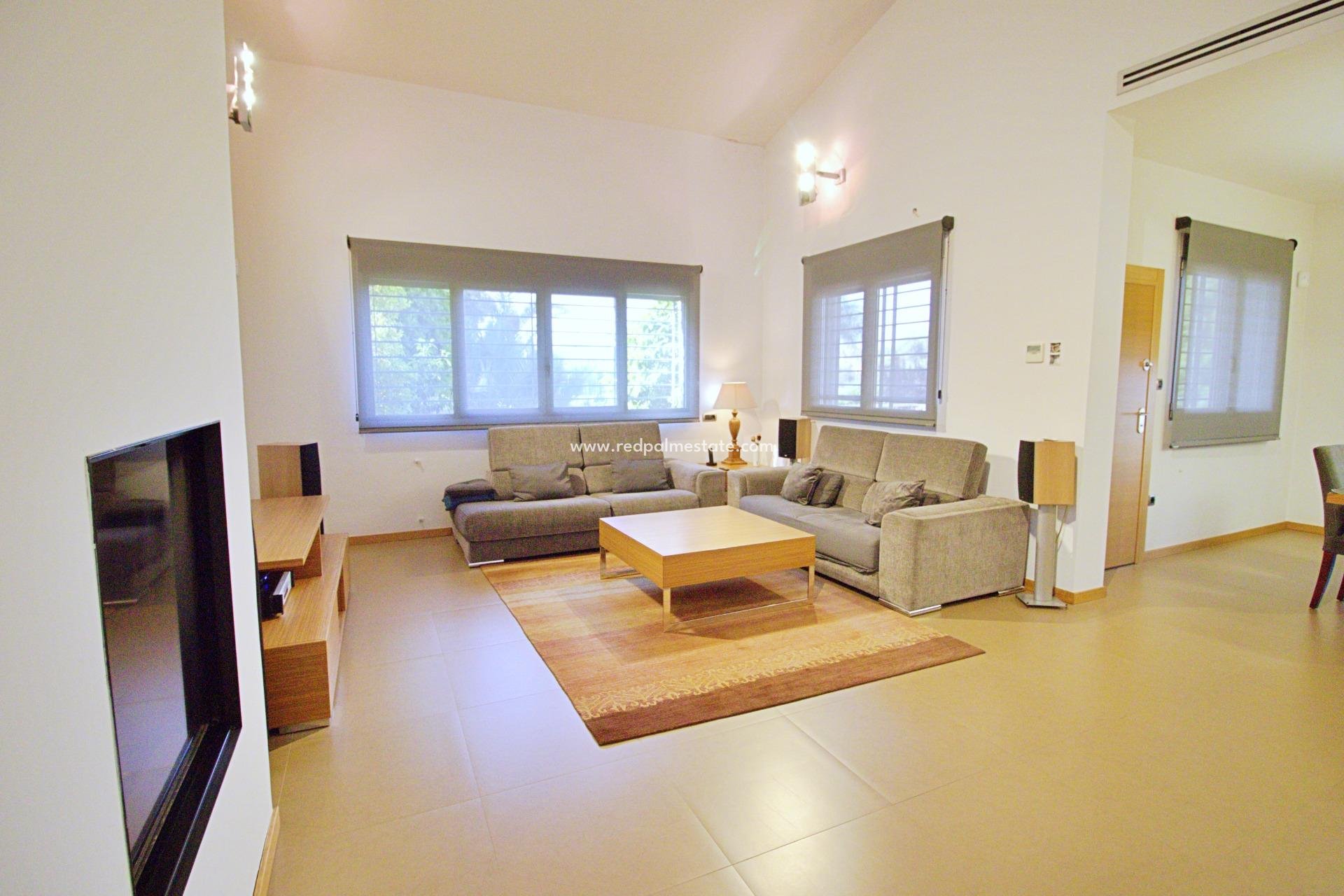 Reventa - Villa -
Elche - Peña las Águilas