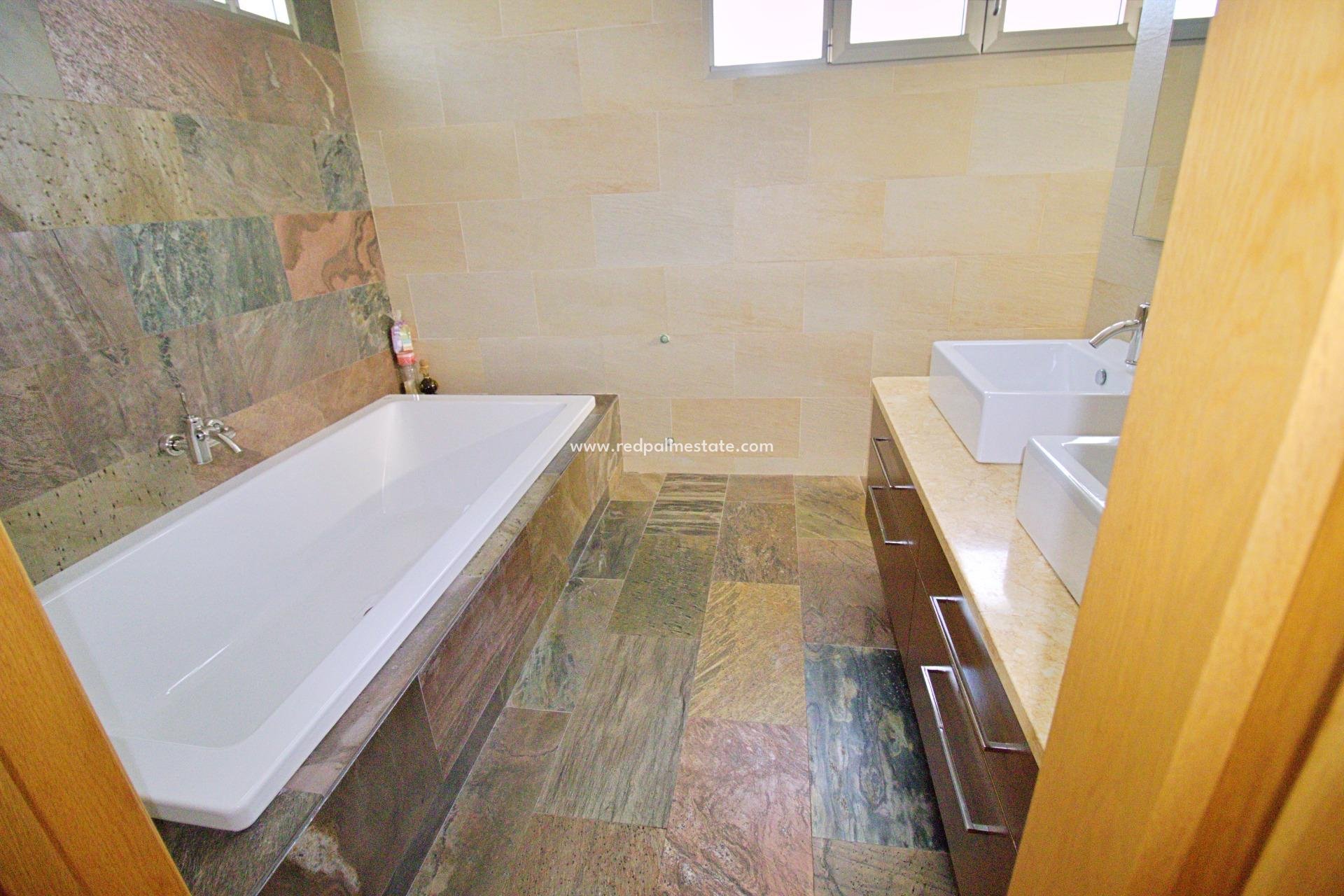 Reventa - Villa -
Elche - Peña las Águilas