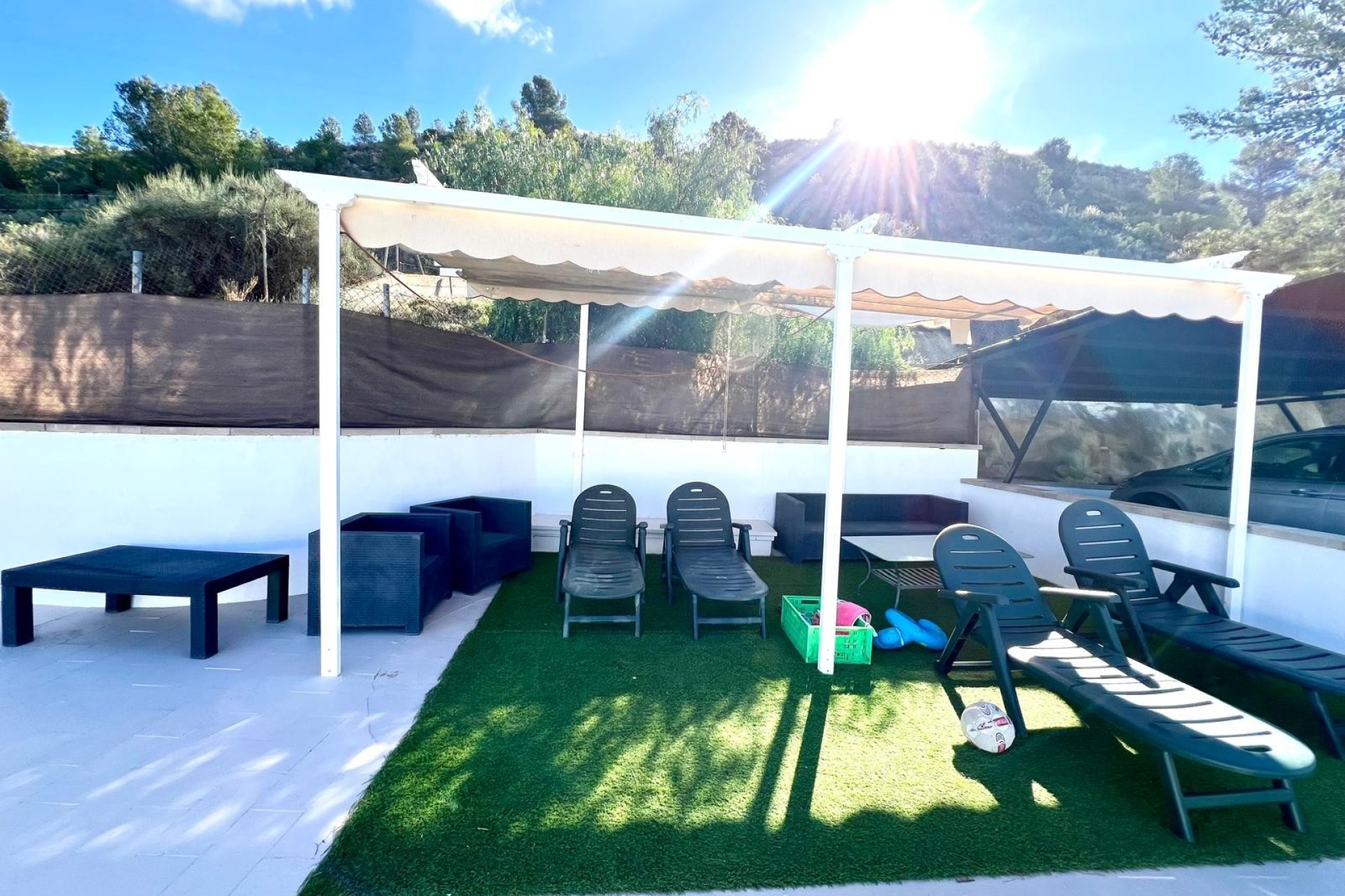 Reventa - Villa -
Elda - Inland