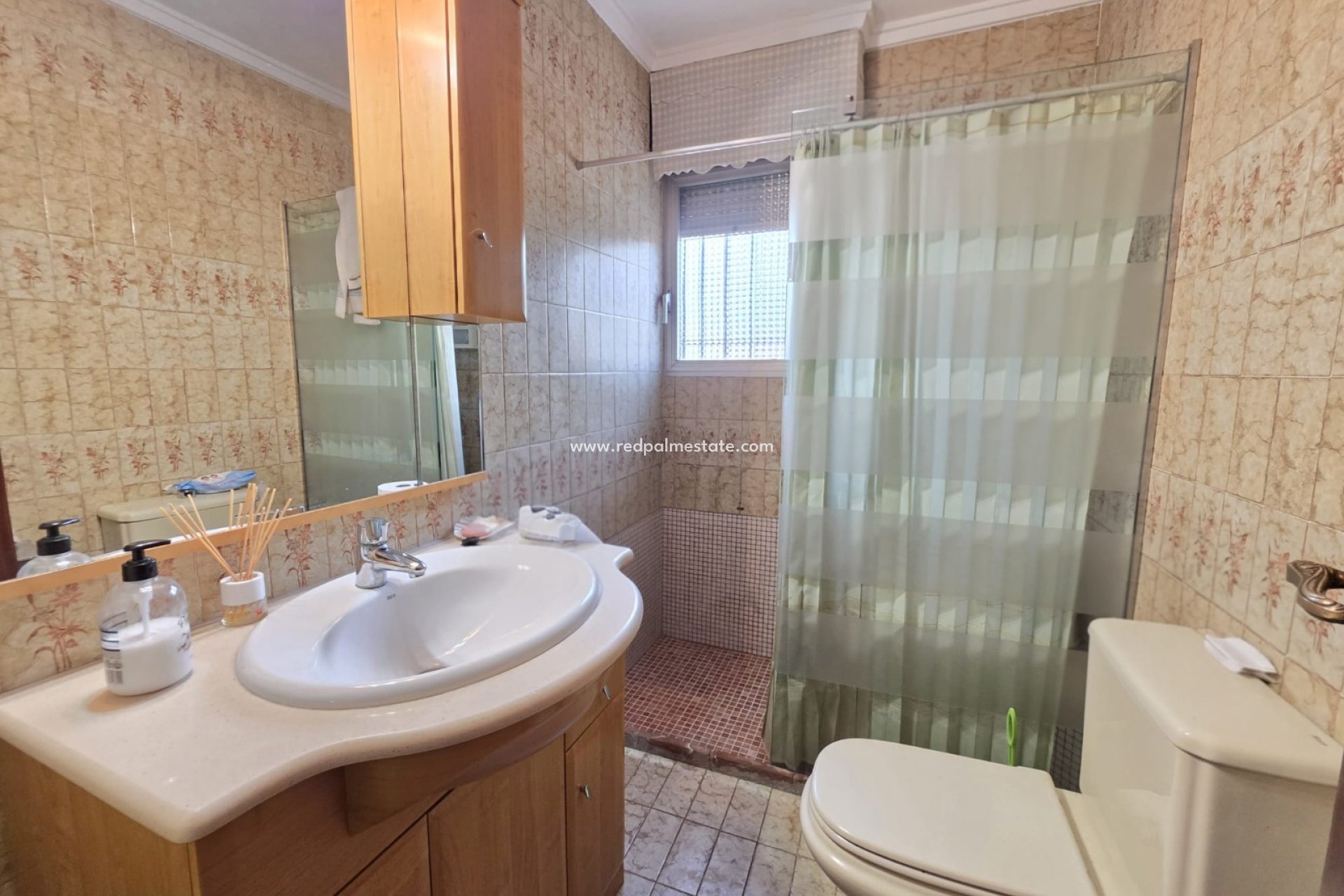 Reventa - Villa -
Elda - Inland