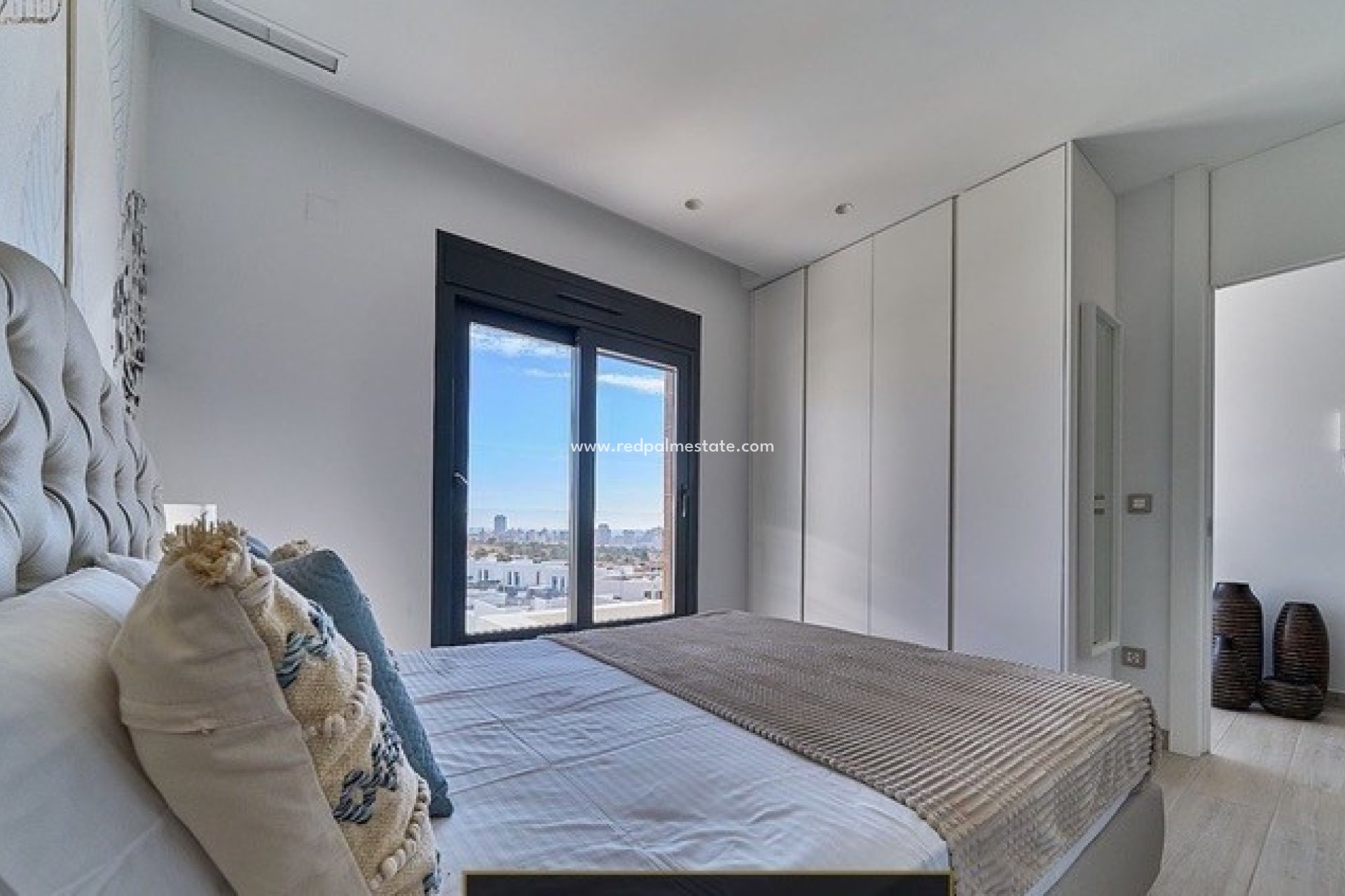 Reventa - Villa -
Finestrat