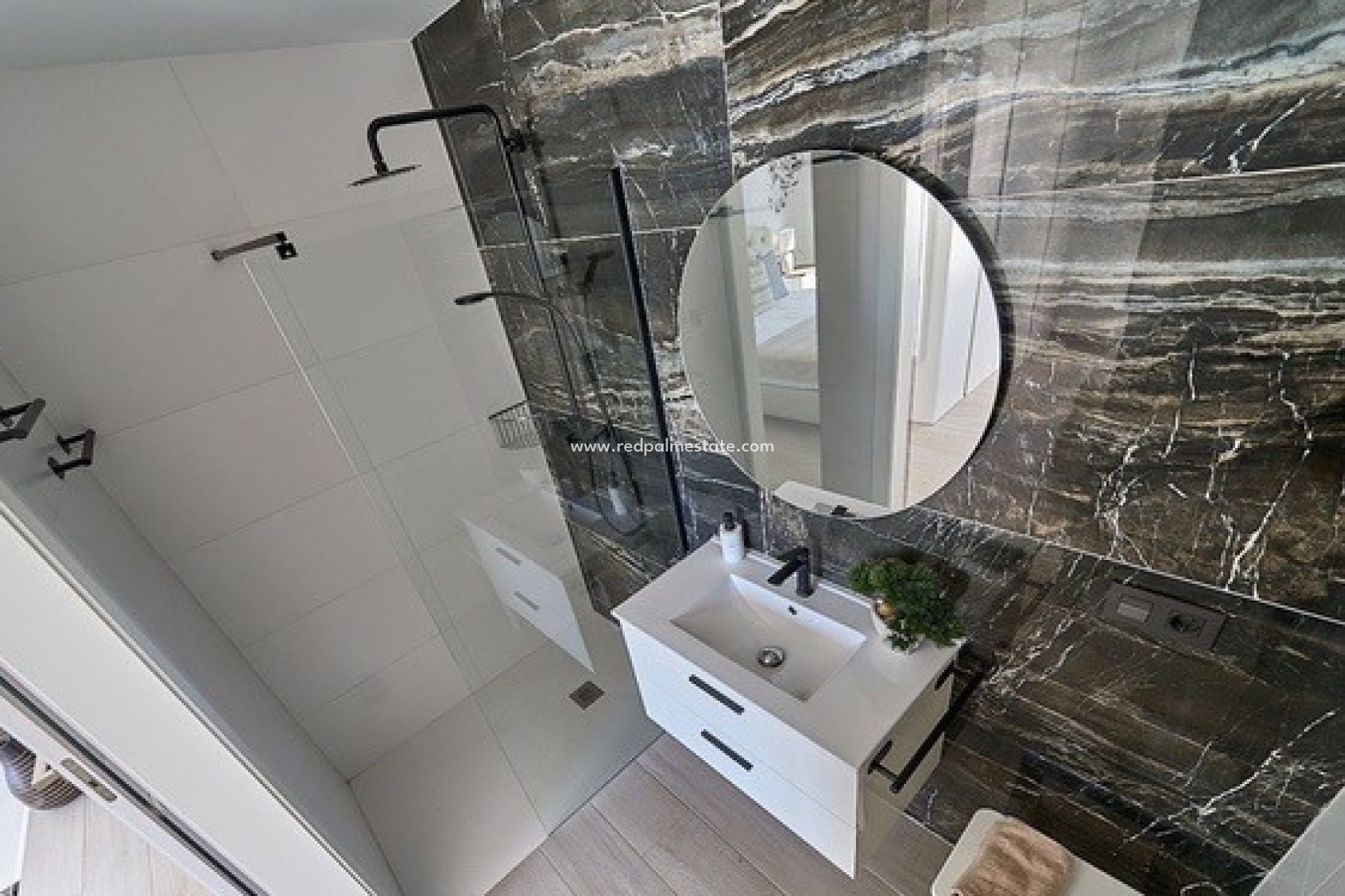 Reventa - Villa -
Finestrat