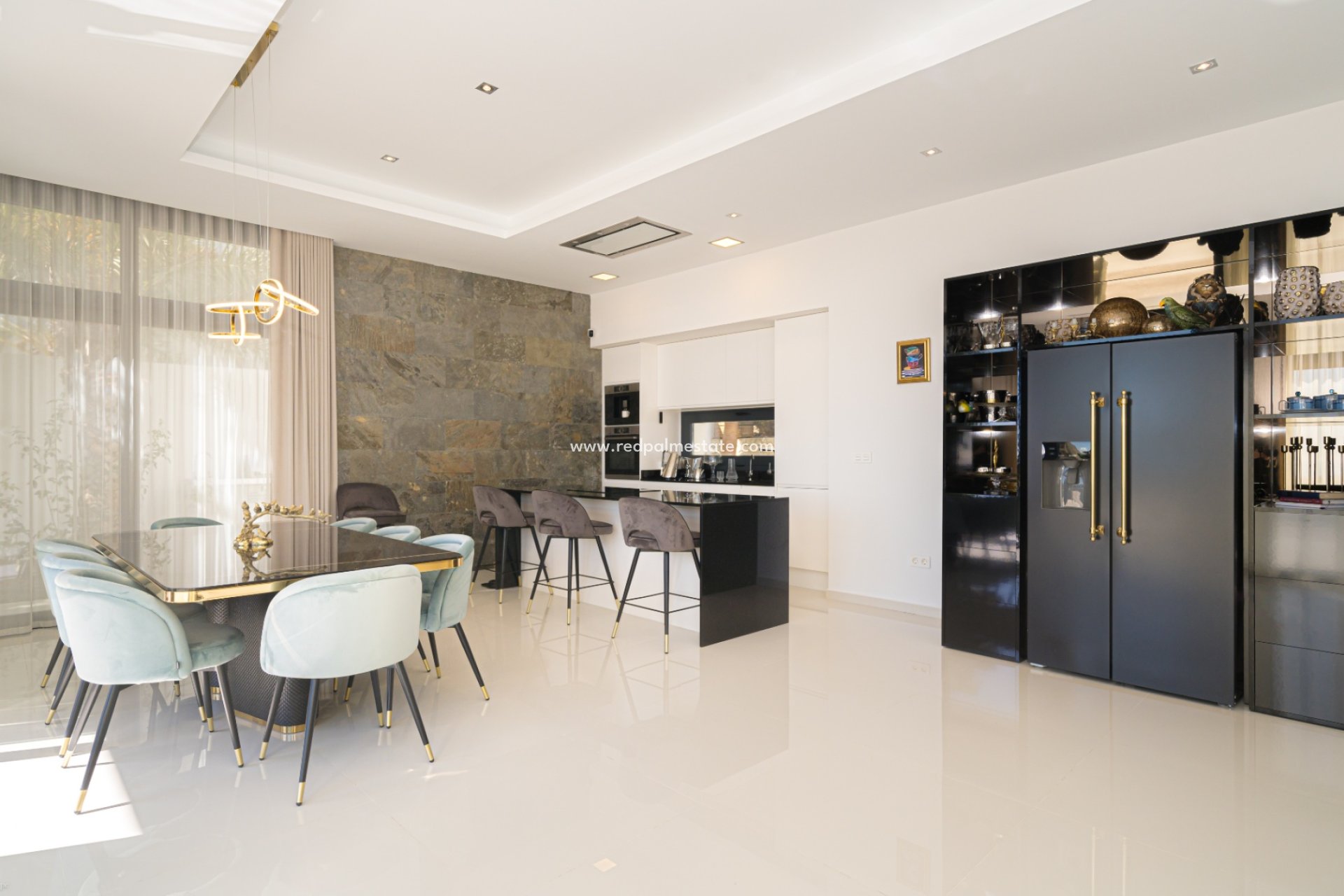 Reventa - Villa -
Finestrat