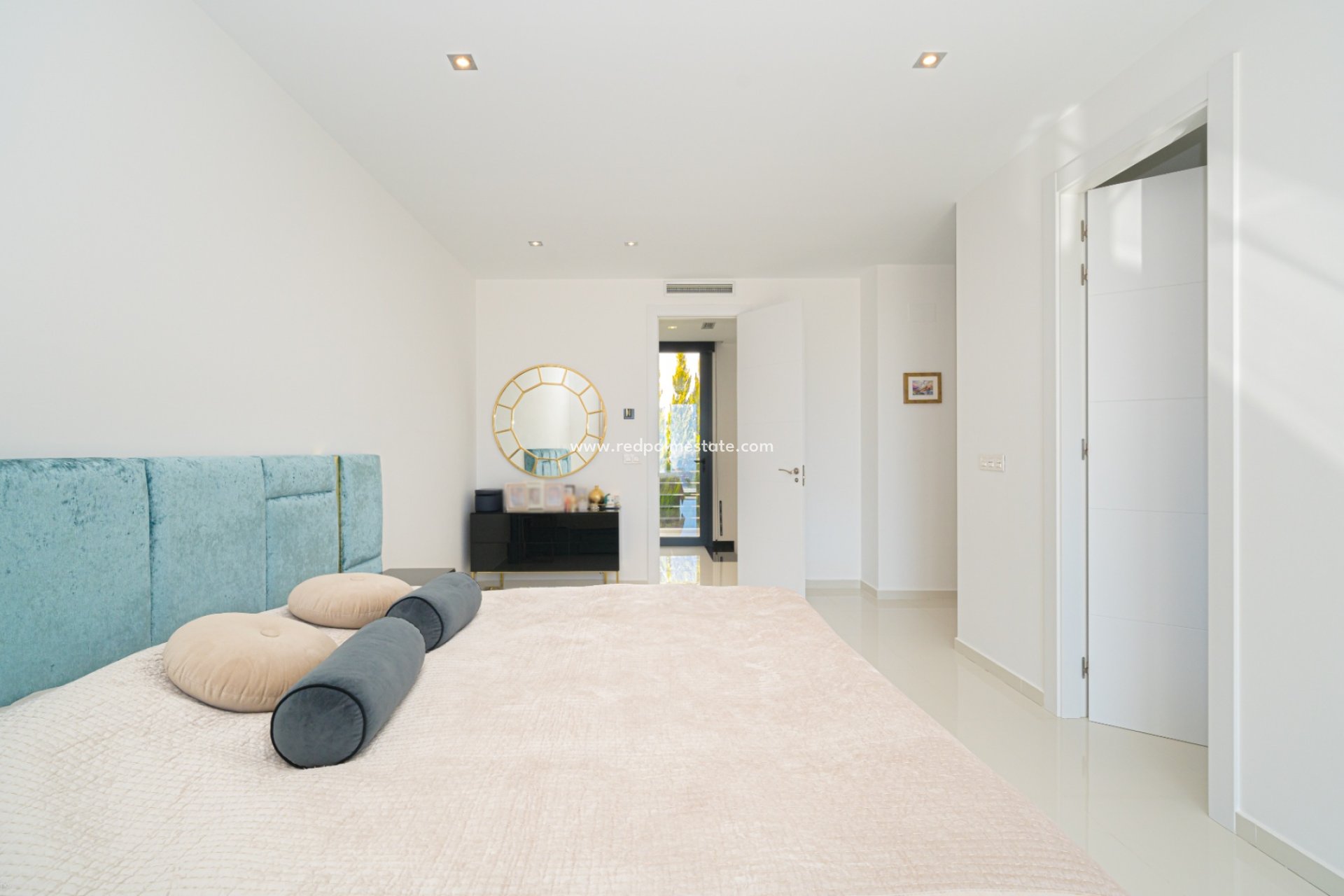 Reventa - Villa -
Finestrat