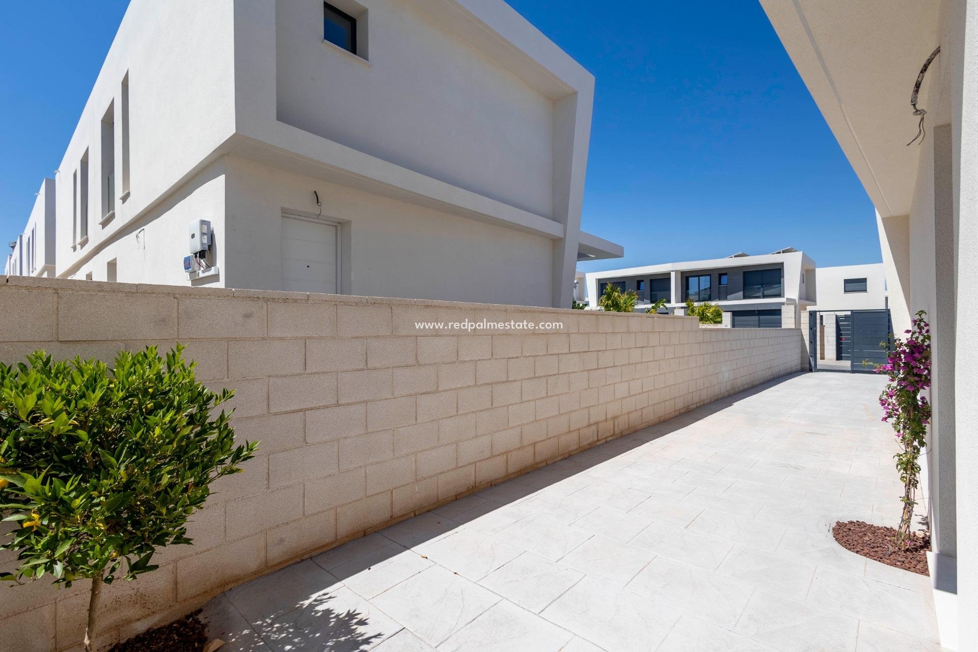 Reventa - Villa -
Gran Alacant - Monte Y Mar Bajo