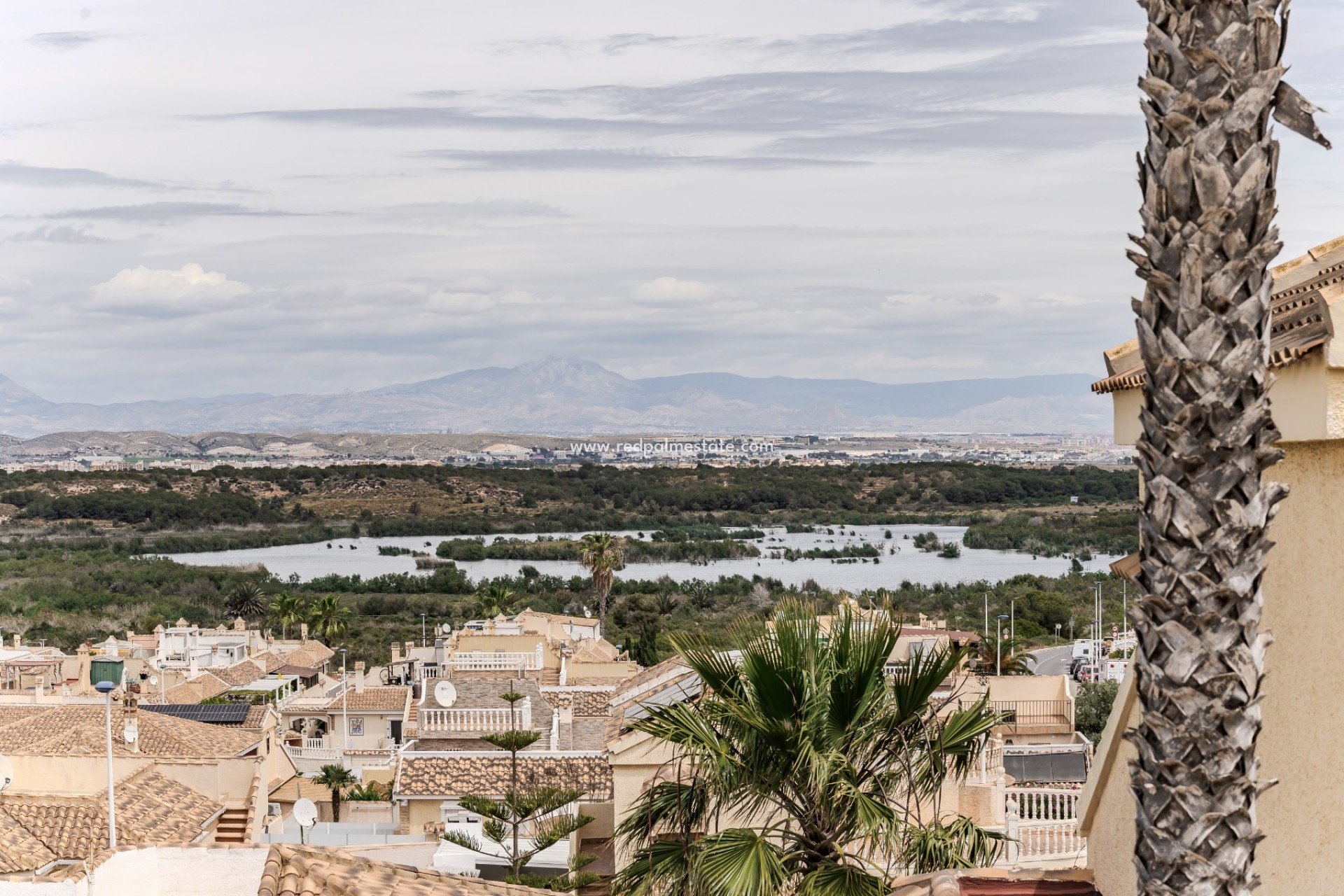 Reventa - Villa -
Gran Alacant - Monte Y Mar