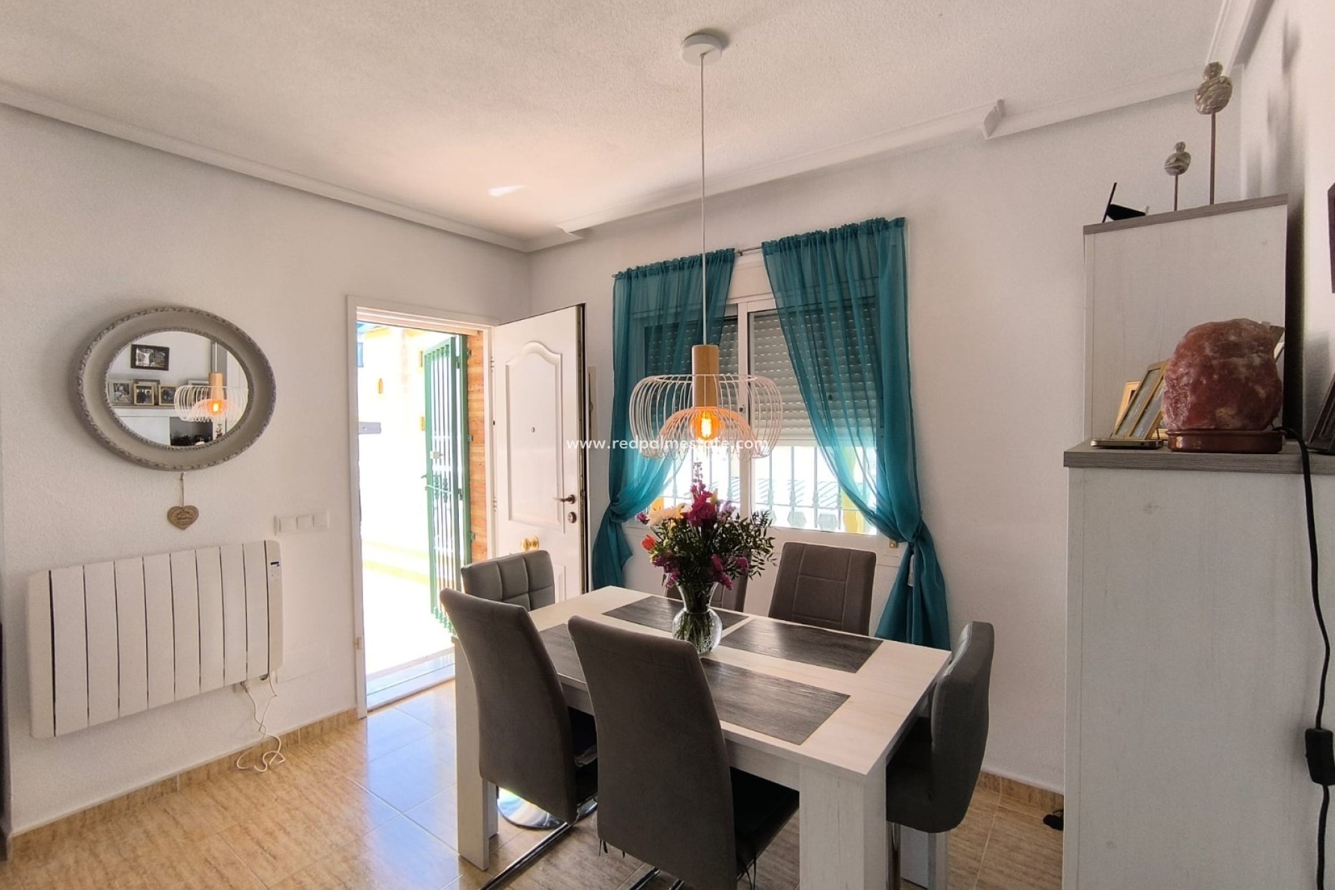 Reventa - Villa -
Guardamar del Segura - El Raso