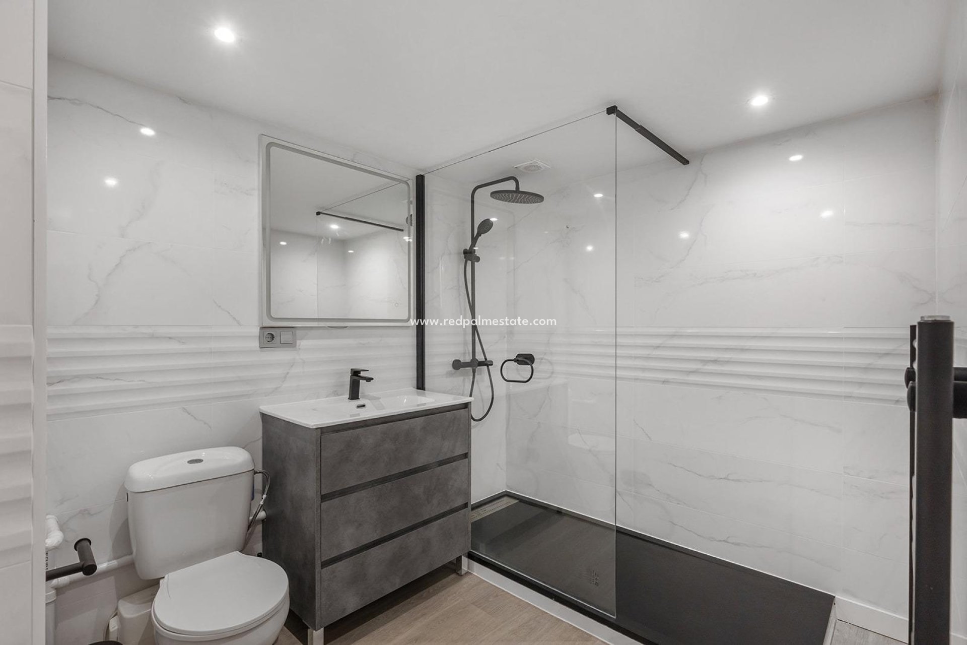 Reventa - Villa -
Guardamar del Segura - Urbanizaciones