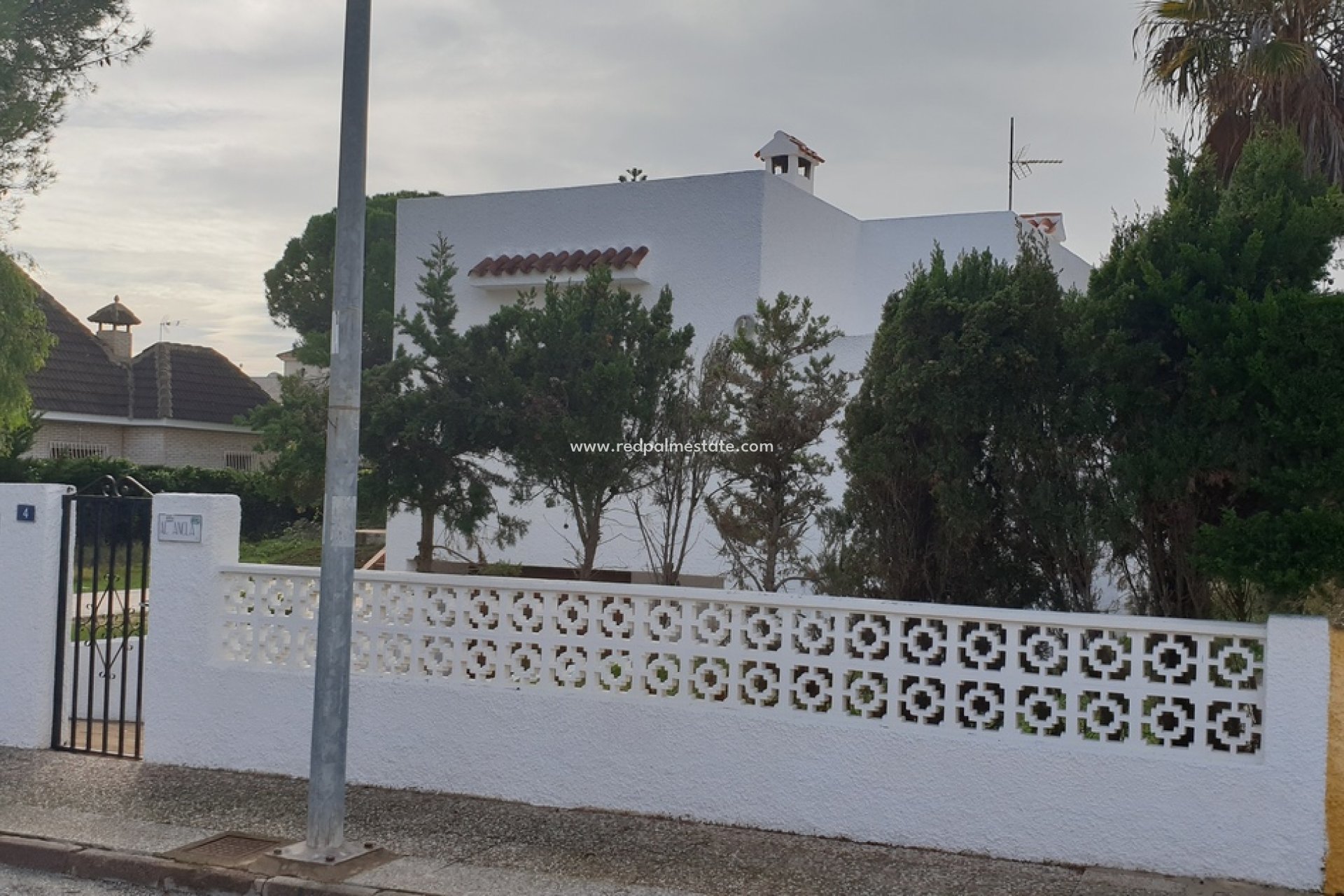 Reventa - Villa independiente -
Orihuela Costa - Costa Blanca