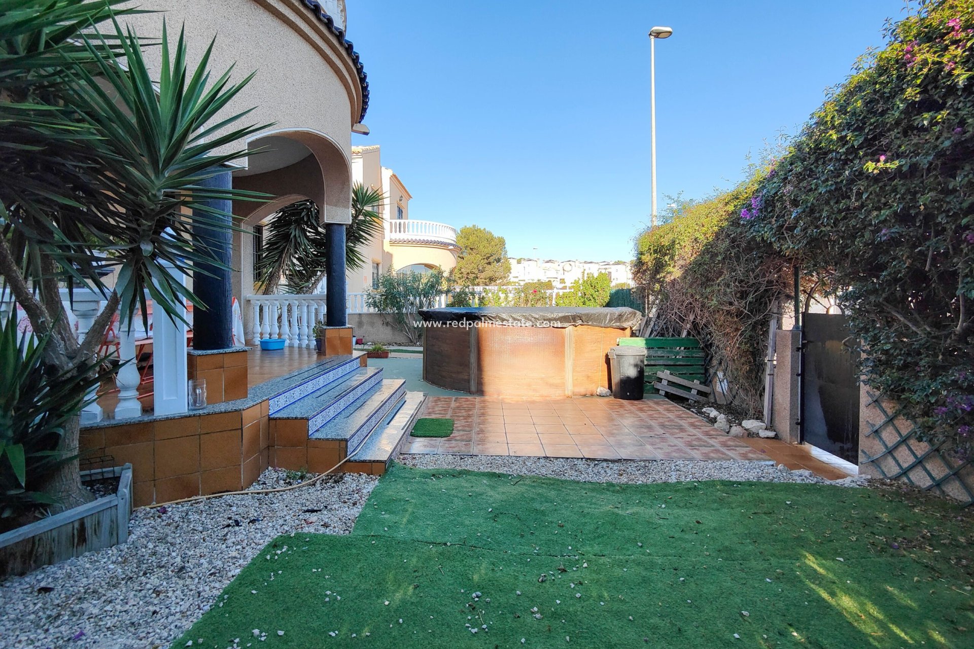 Reventa - Villa independiente -
Orihuela Costa - Costa Blanca