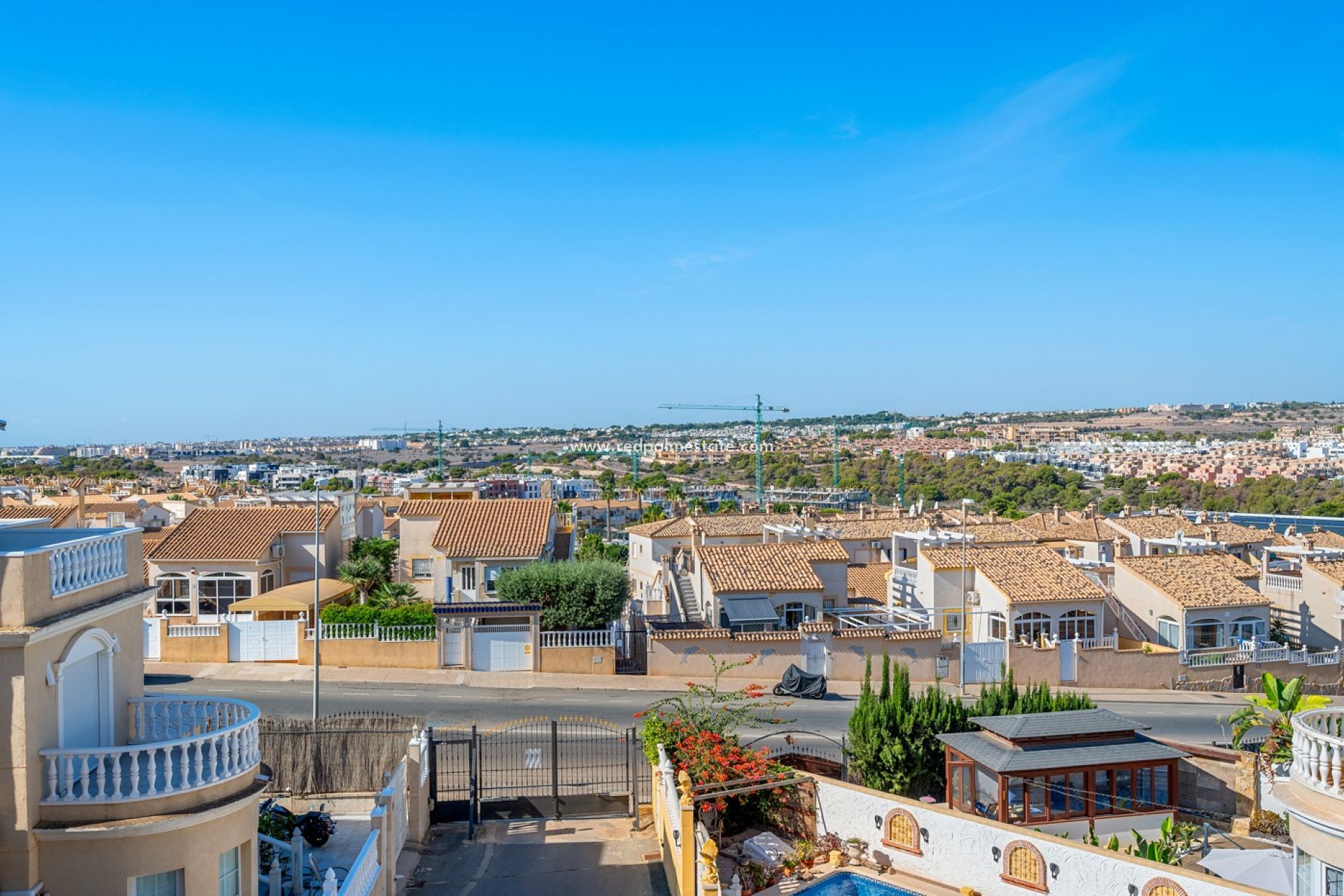 Reventa - Villa independiente -
Orihuela Costa - Inland