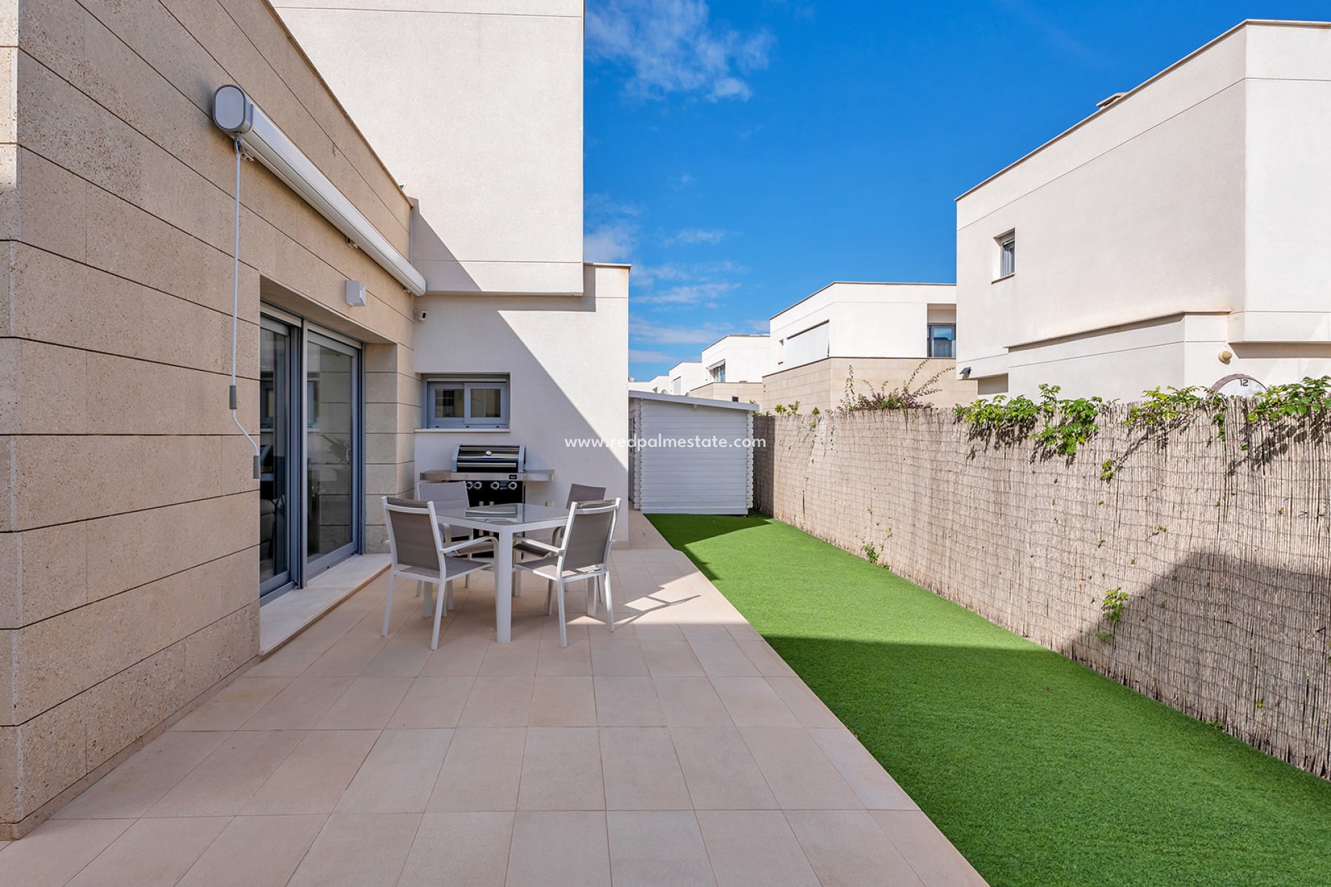 Reventa - Villa independiente -
Orihuela Costa - Inland