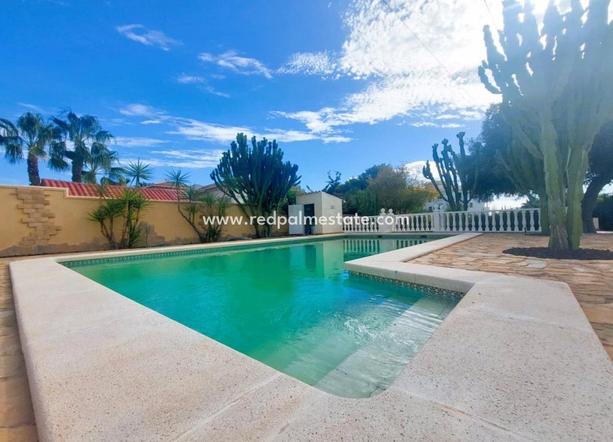 Reventa - Villa independiente -
Orihuela Costa - Las Filipinas