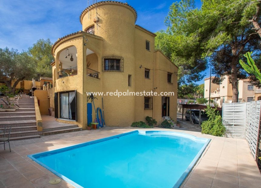 Reventa - Villa independiente -
Orihuela Costa - Res. Las Filipinas