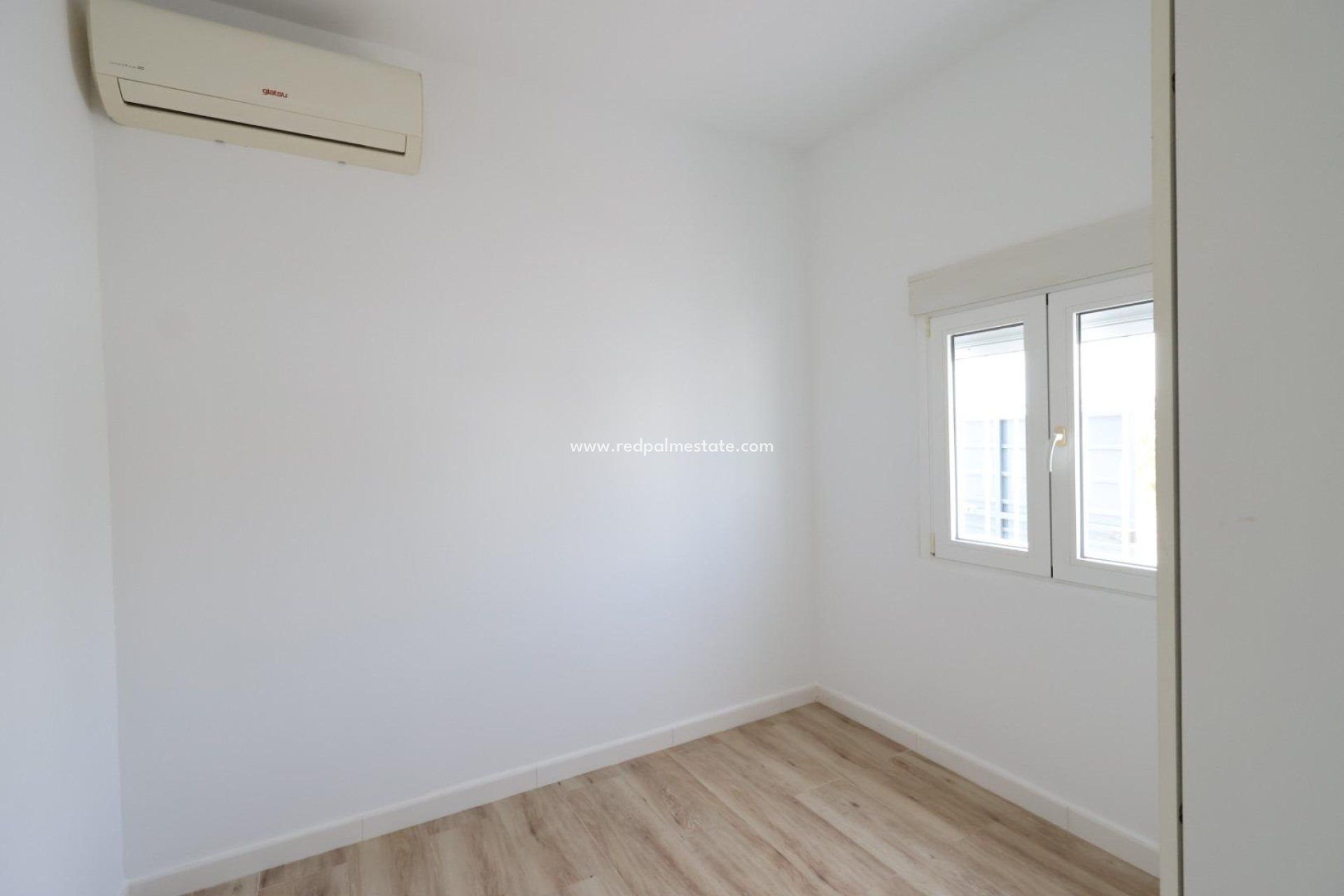 Reventa - Villa independiente -
Torrevieja - San luis