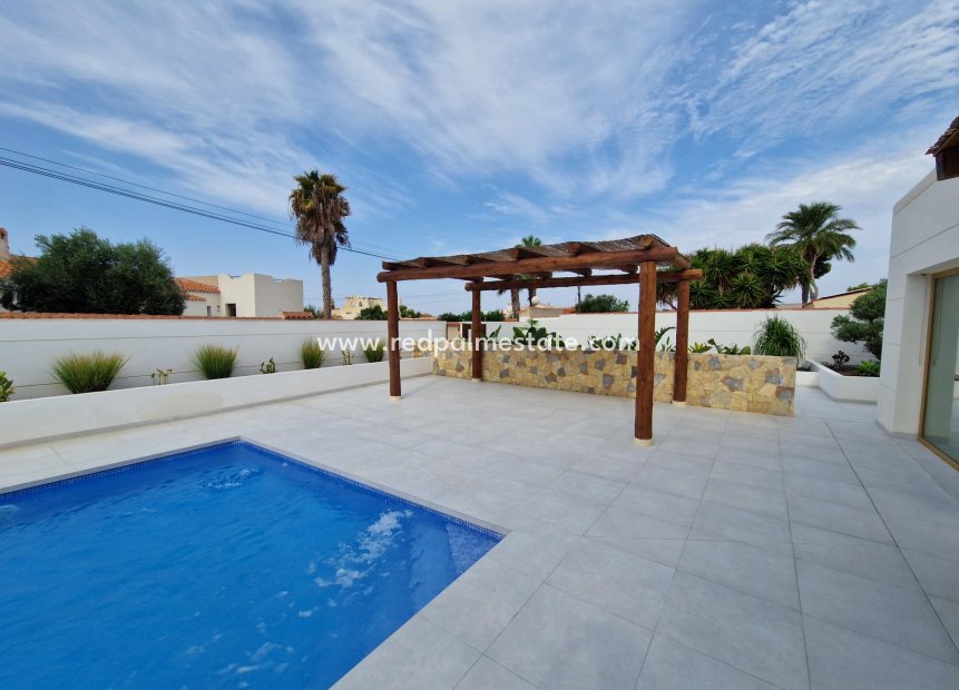 Reventa - Villa independiente -
Torrevieja