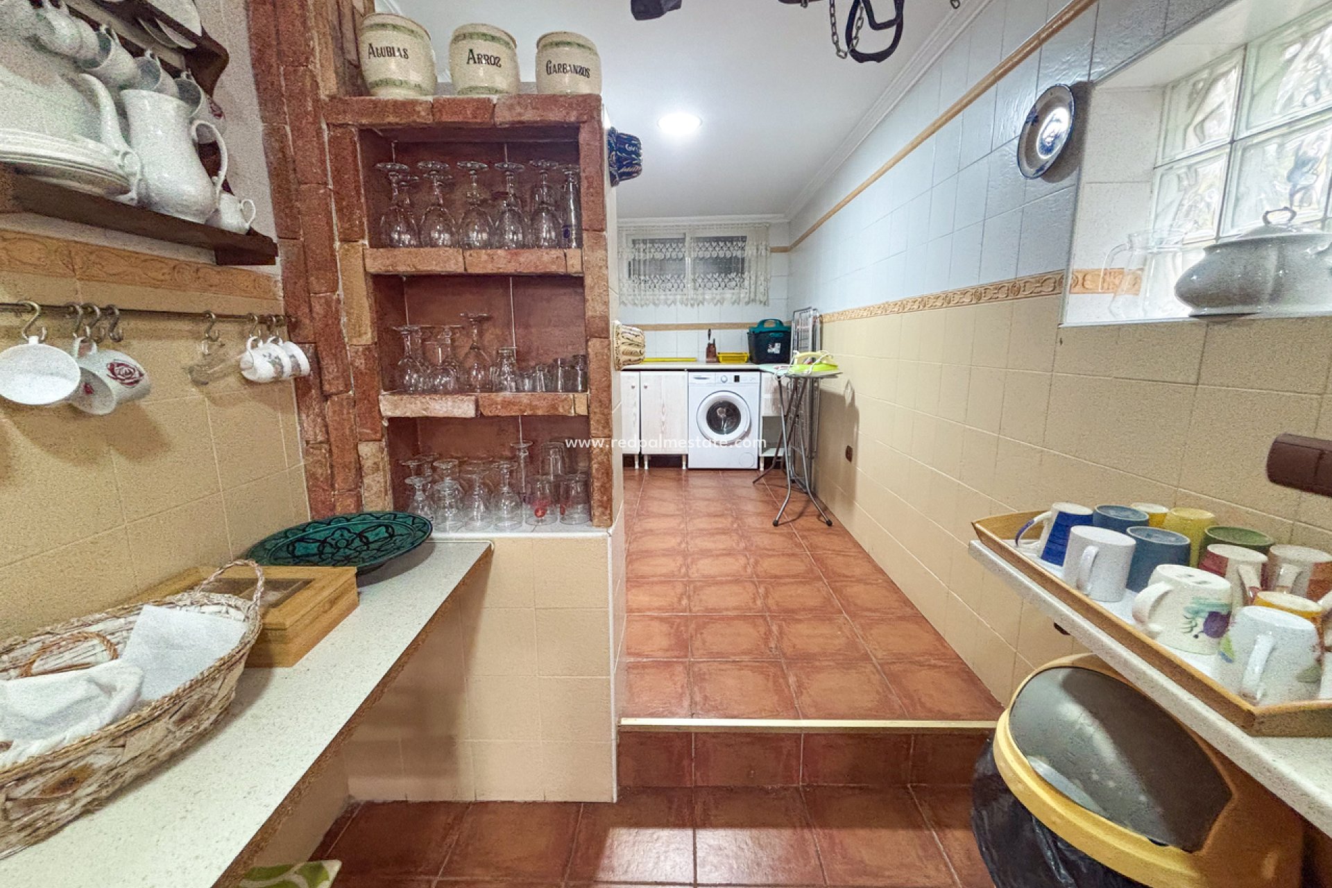 Reventa - Villa -
Jacarilla - Inland