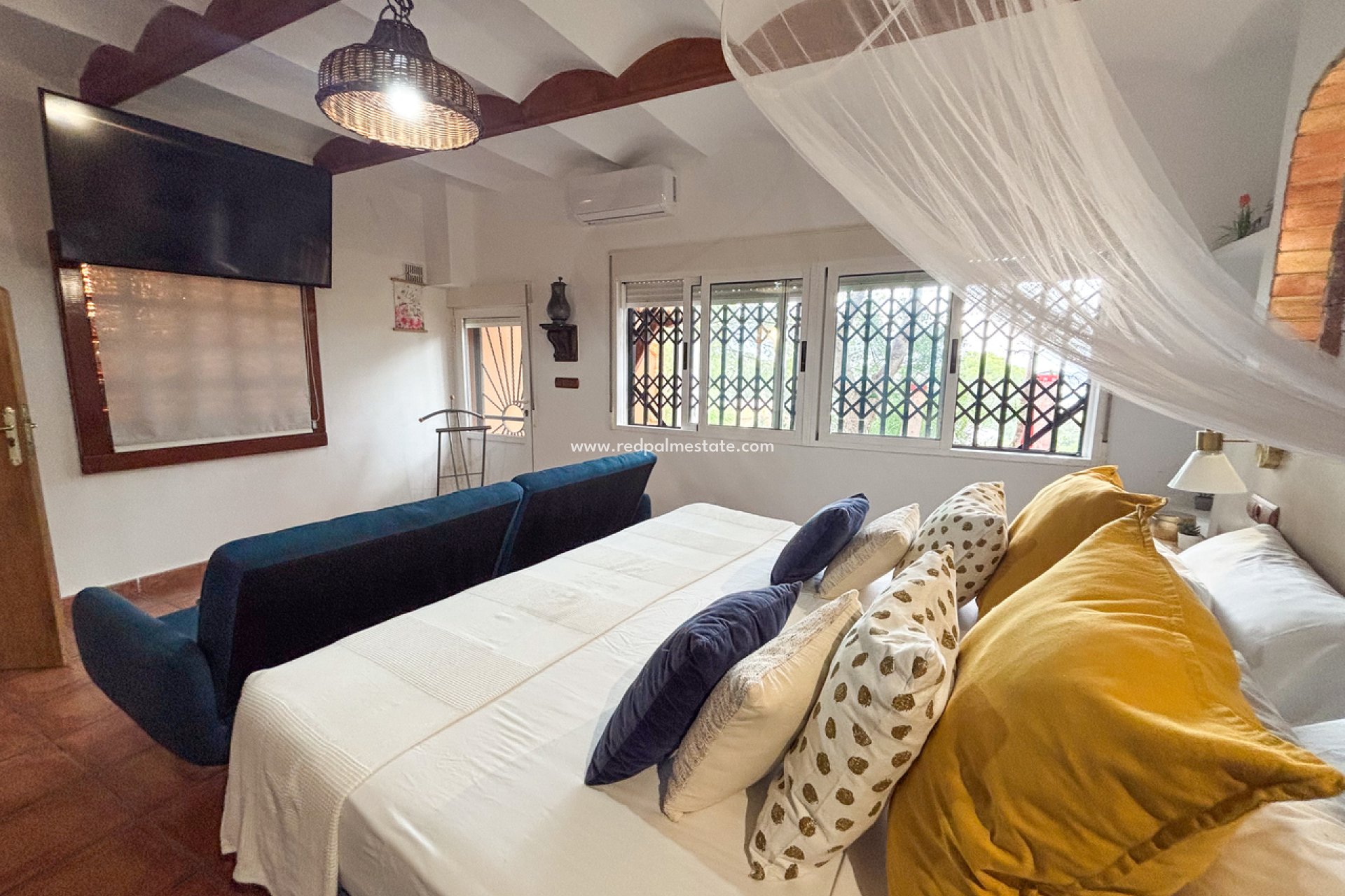 Reventa - Villa -
Jacarilla - Inland