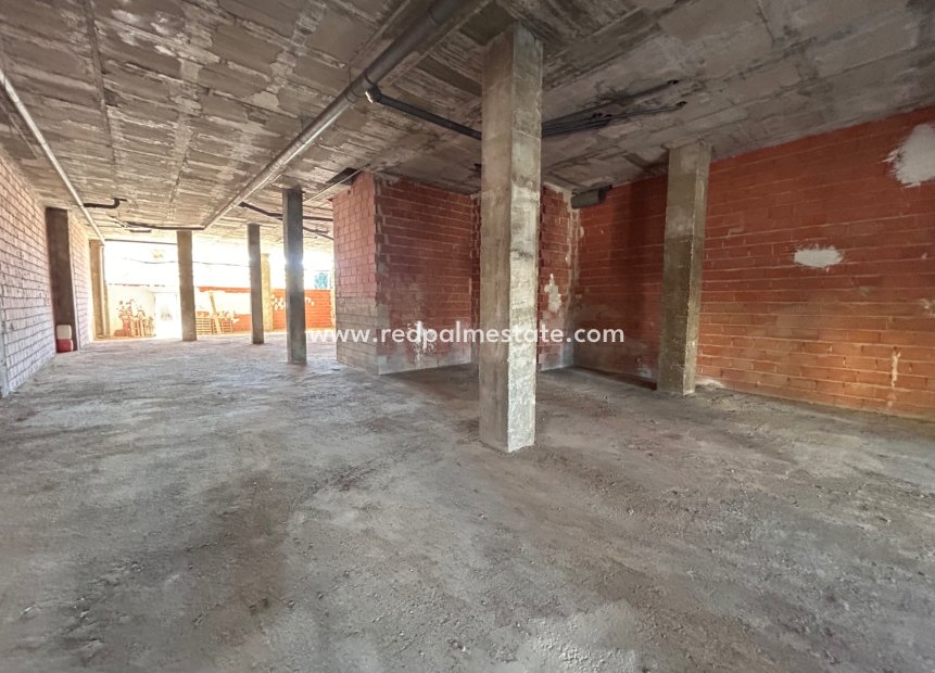 Reventa - Villa -
Jacarilla - Inland