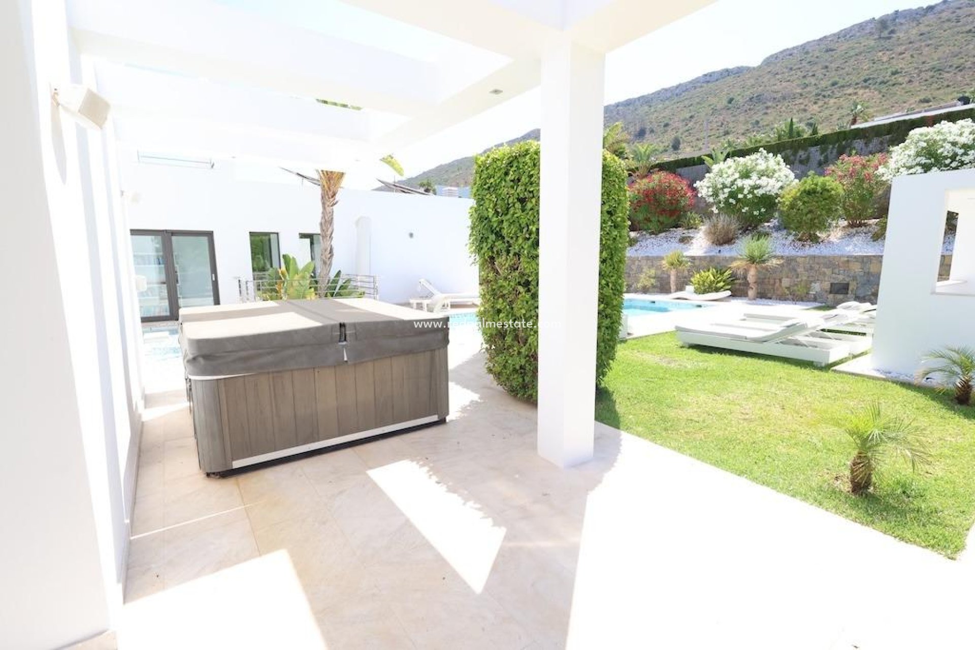 Reventa - Villa -
Jávea - Xàbia - Monte Olimpo