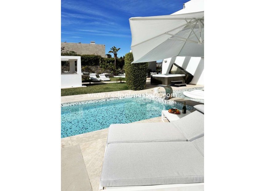 Reventa - Villa -
Jávea