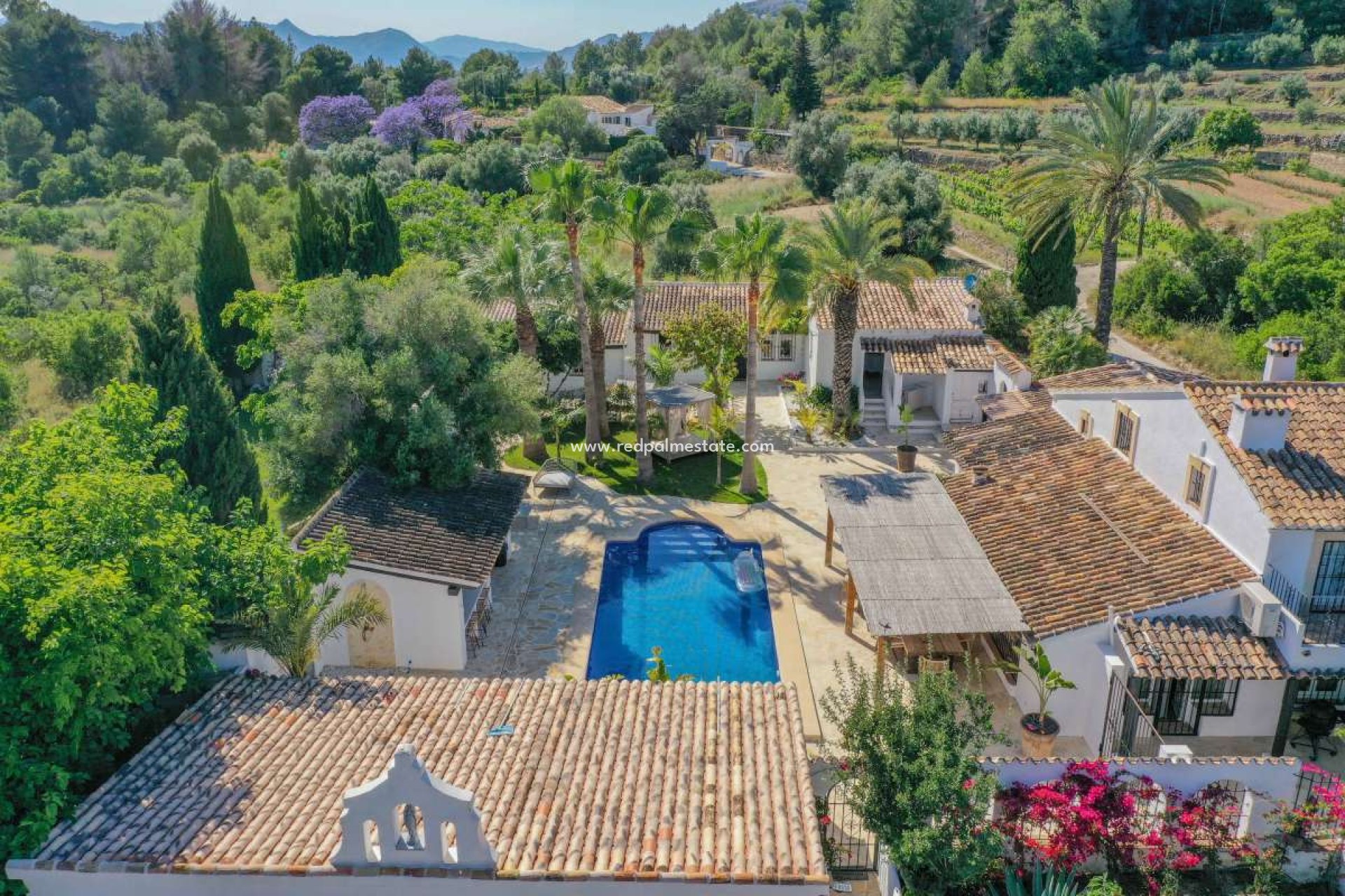 Reventa - Villa -
Jesus Pobre - Inland