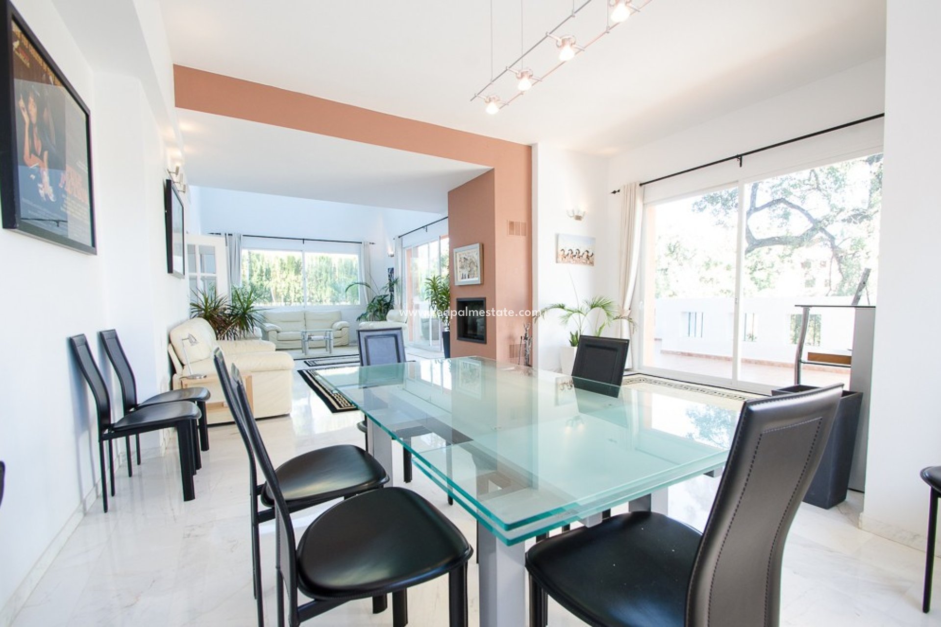 Reventa - Villa -
La Mairena