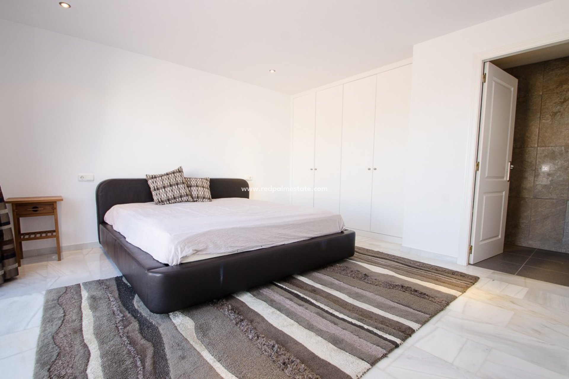 Reventa - Villa -
La Mairena