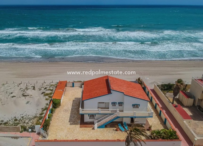 Reventa - Villa -
La Manga - Playa del Estacio