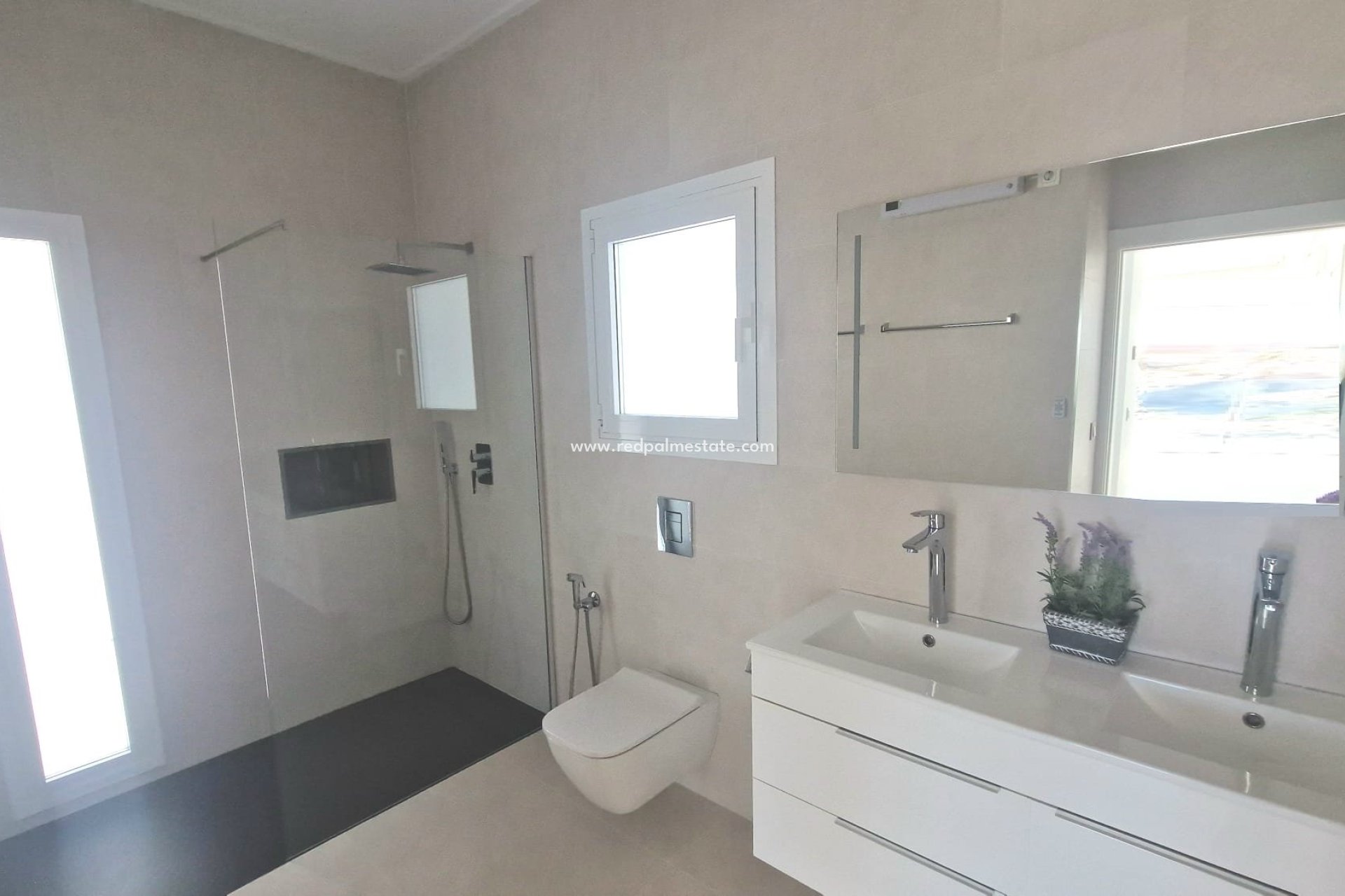 Reventa - Villa -
La Marina - La Marina / El Pinet