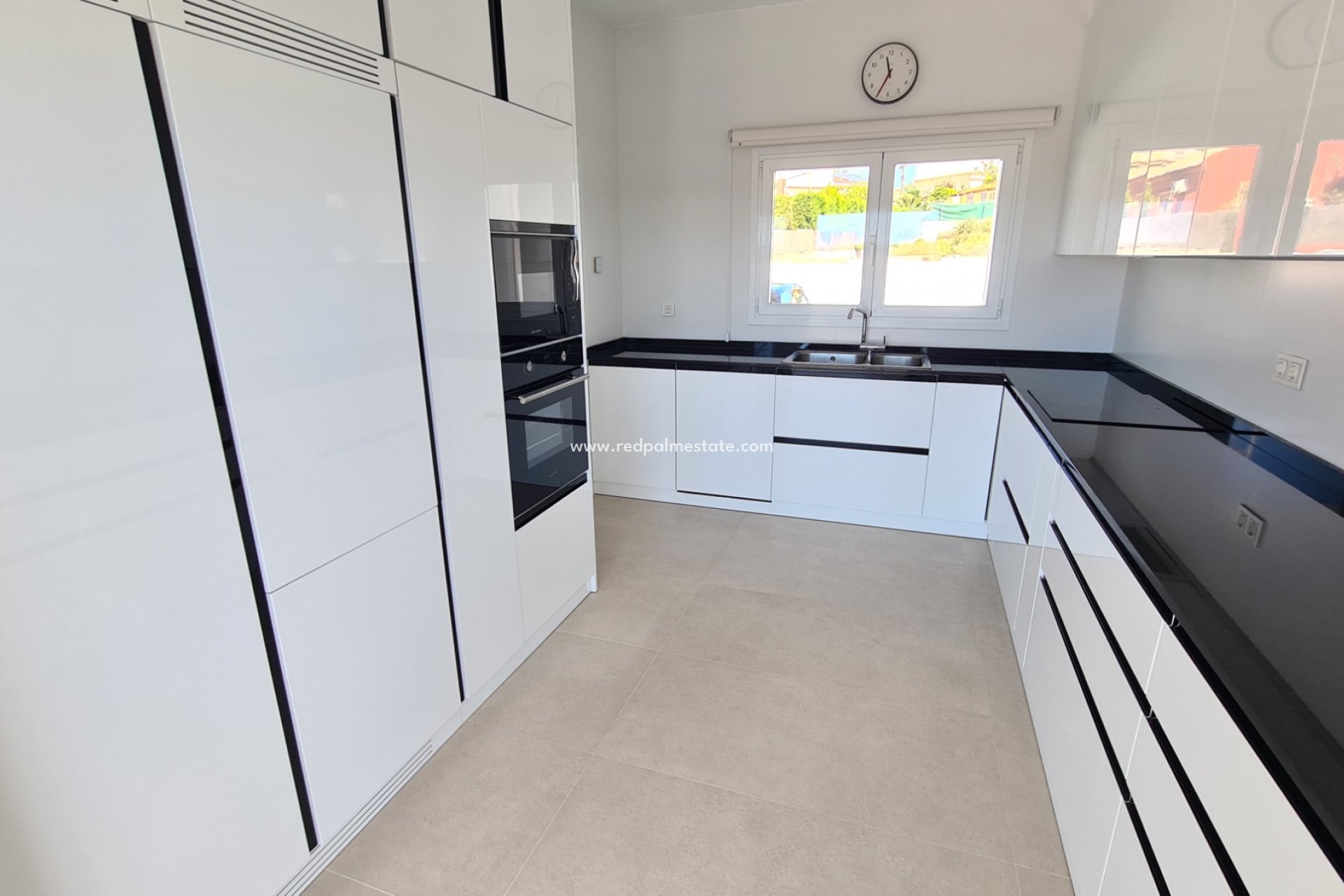 Reventa - Villa -
La Marina - La Marina / El Pinet