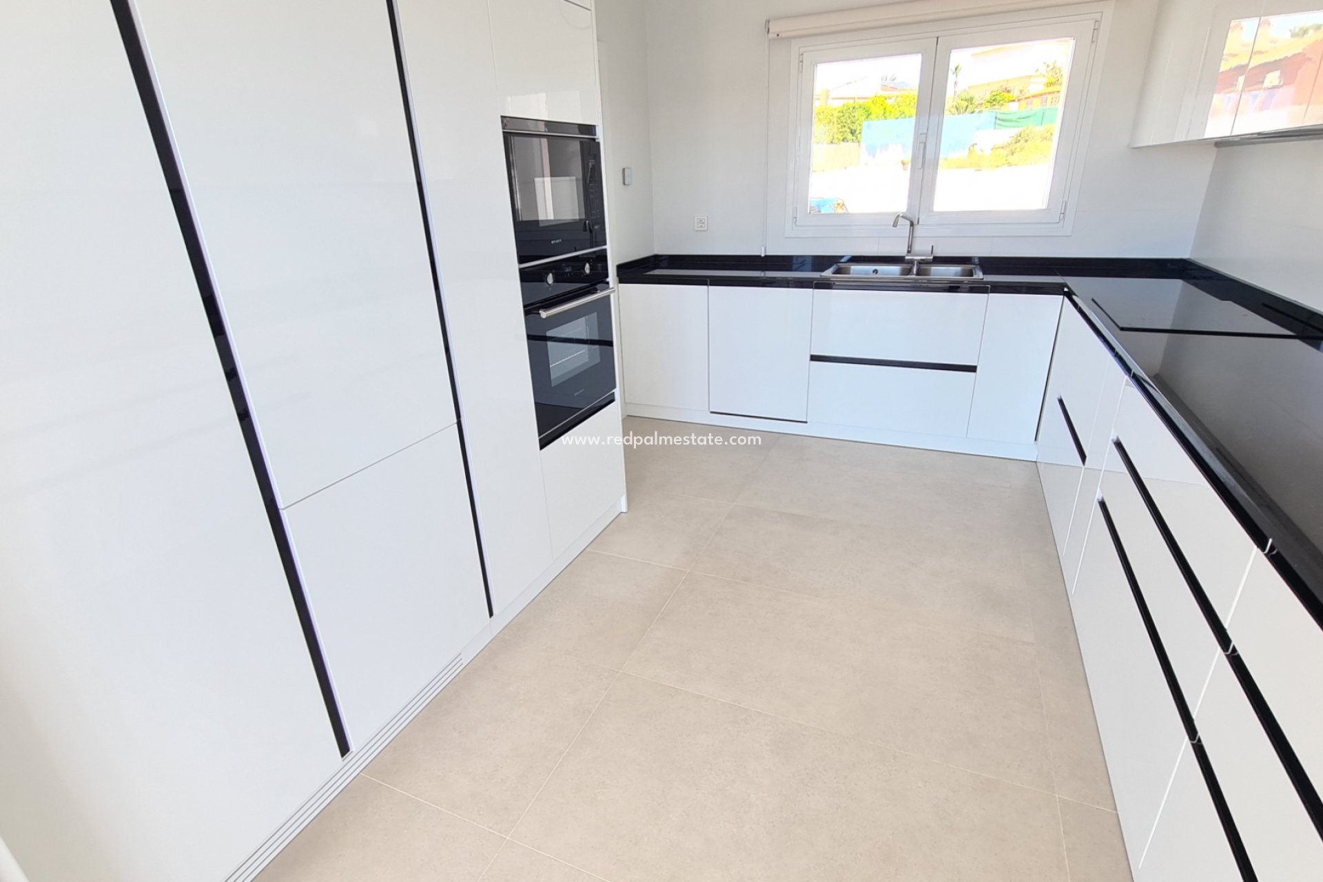 Reventa - Villa -
La Marina - La Marina / El Pinet