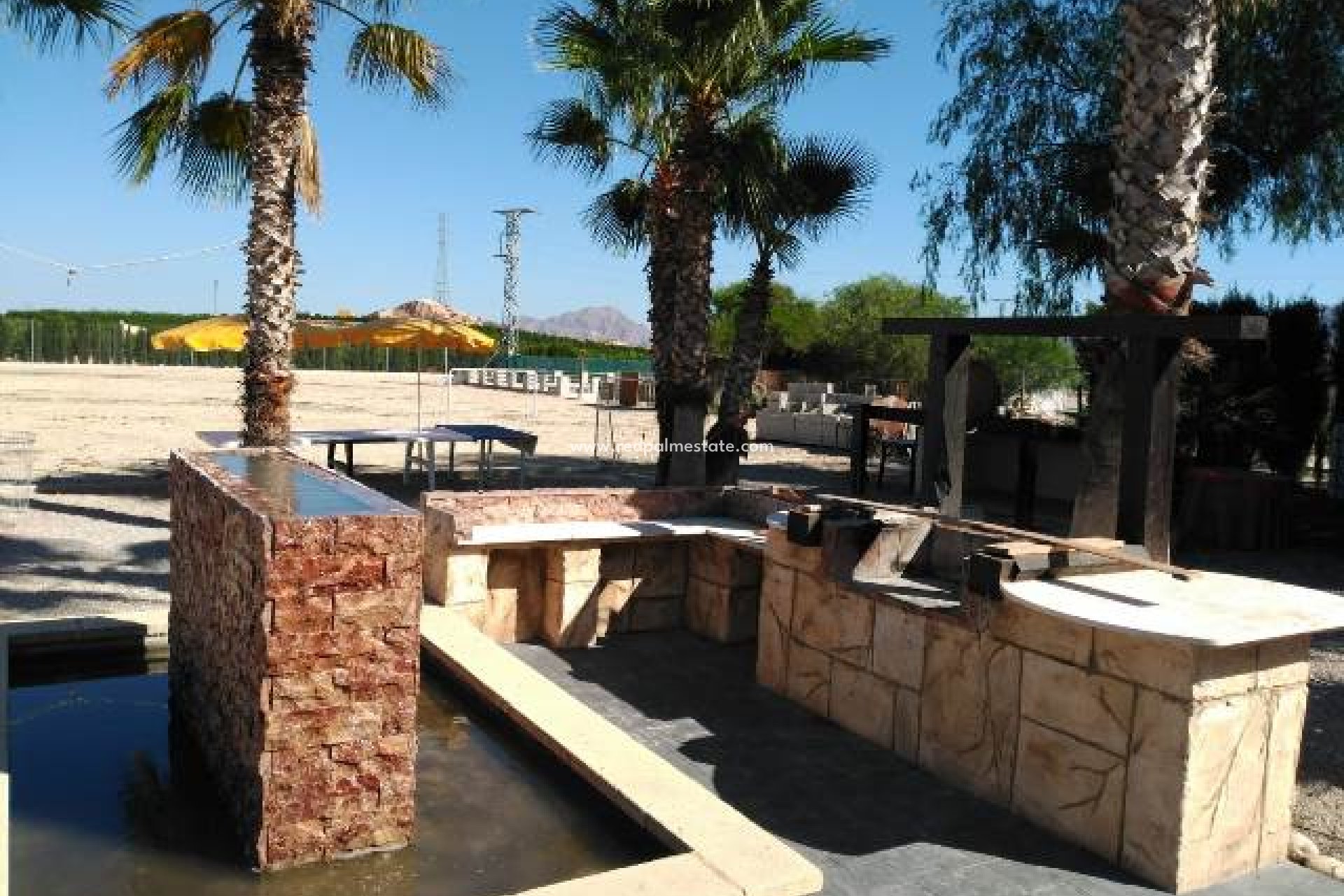 Reventa - Villa -
La Matanza - Inland