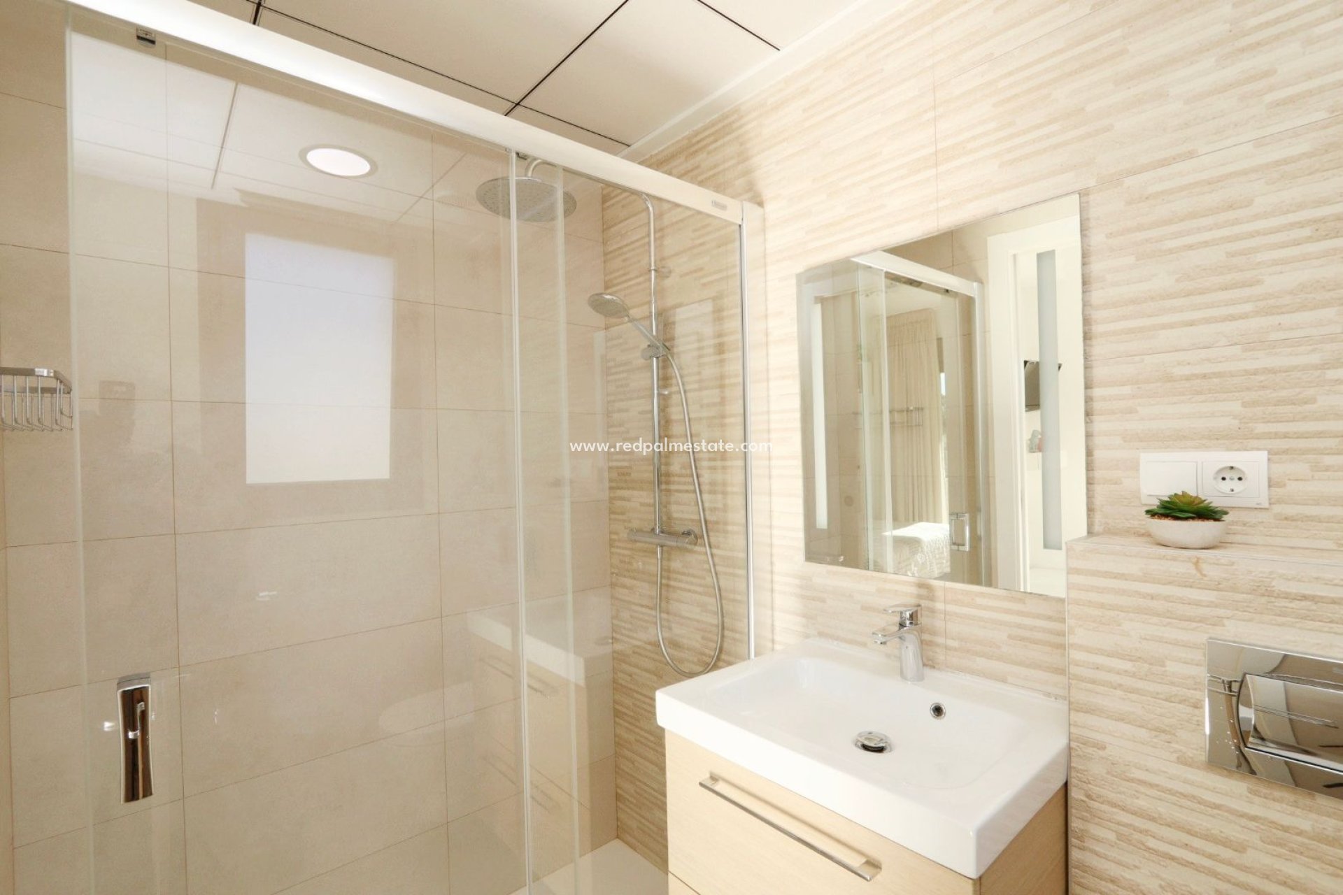 Reventa - Villa -
La Nucía