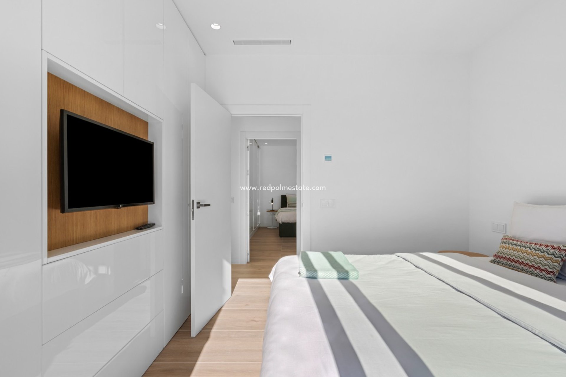 Reventa - Villa -
Las Colinas Golf - Costa Blanca