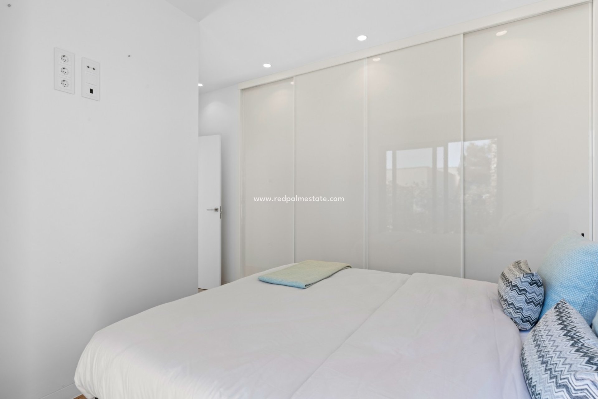 Reventa - Villa -
Las Colinas Golf - Costa Blanca