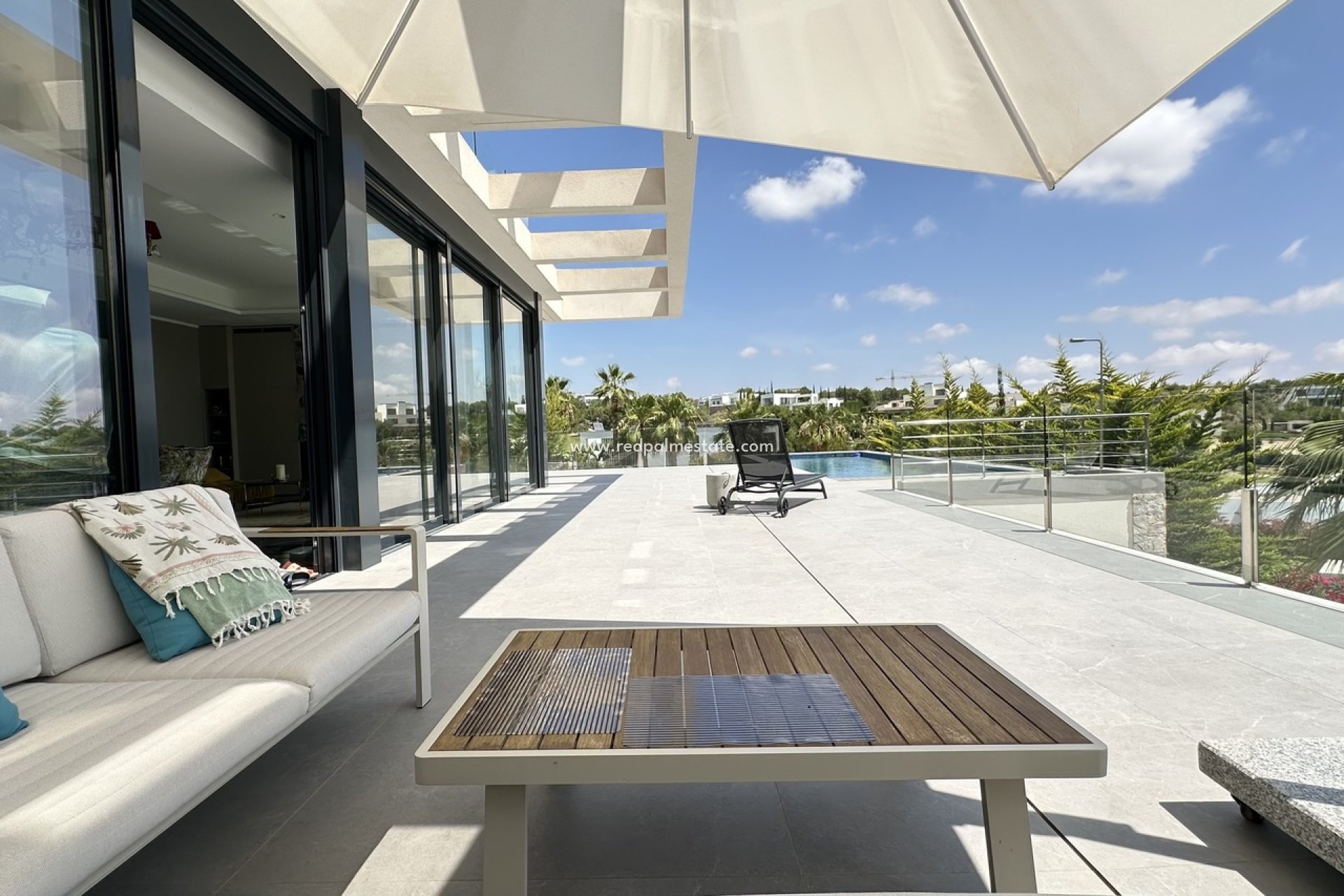 Reventa - Villa -
Las Colinas Golf - Costa Blanca