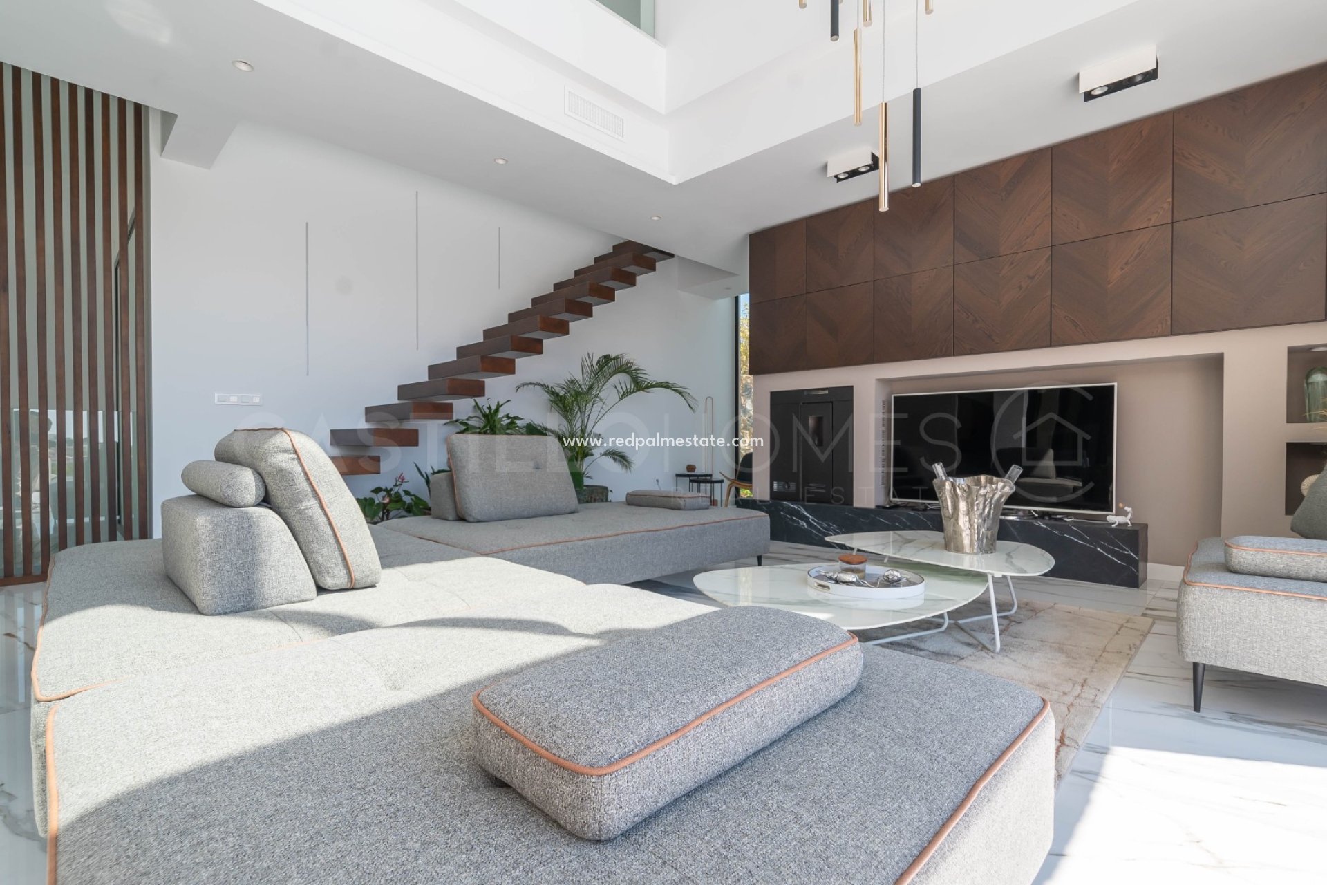 Reventa - Villa -
Las Colinas Golf