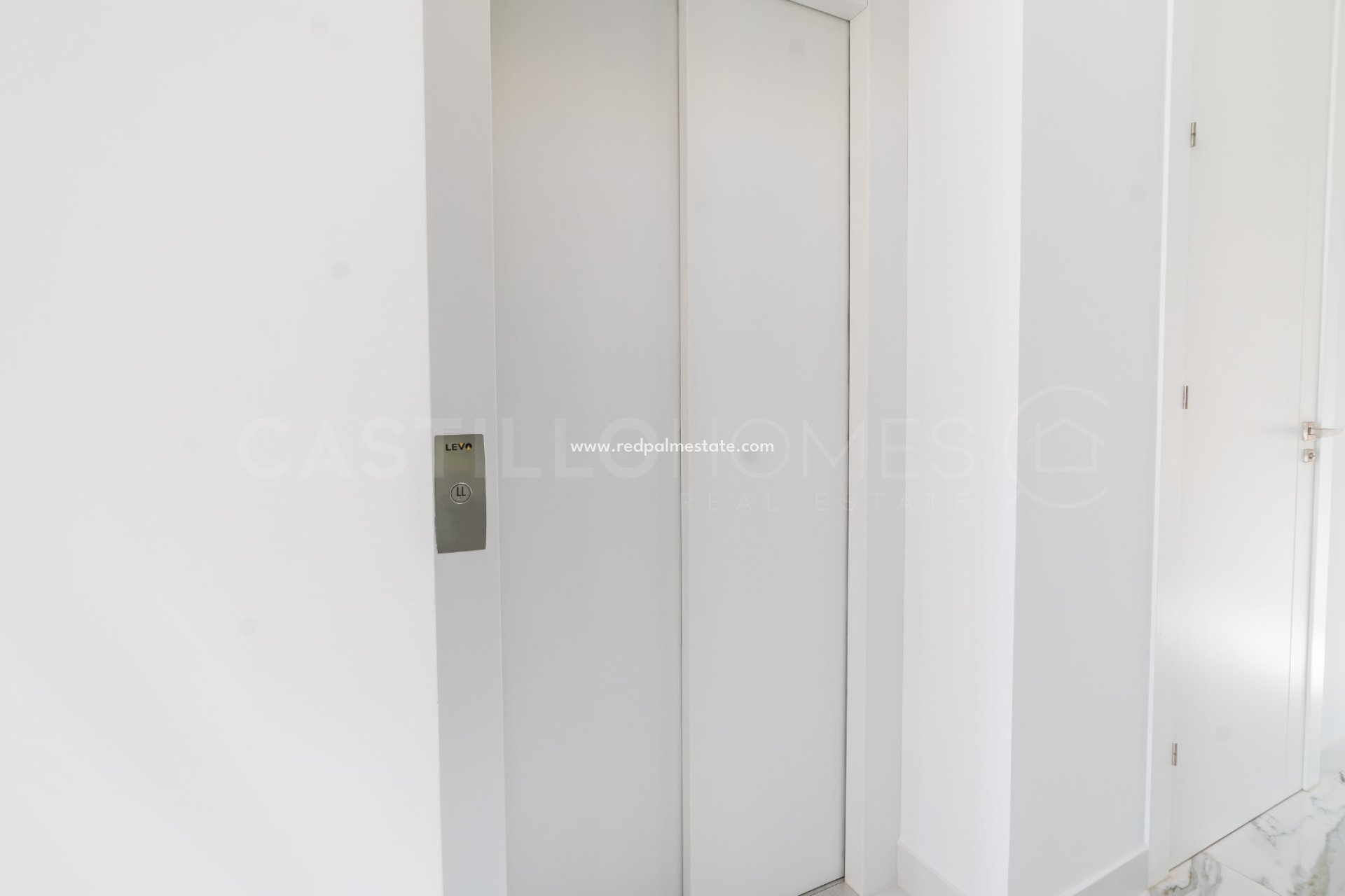 Reventa - Villa -
Las Colinas Golf