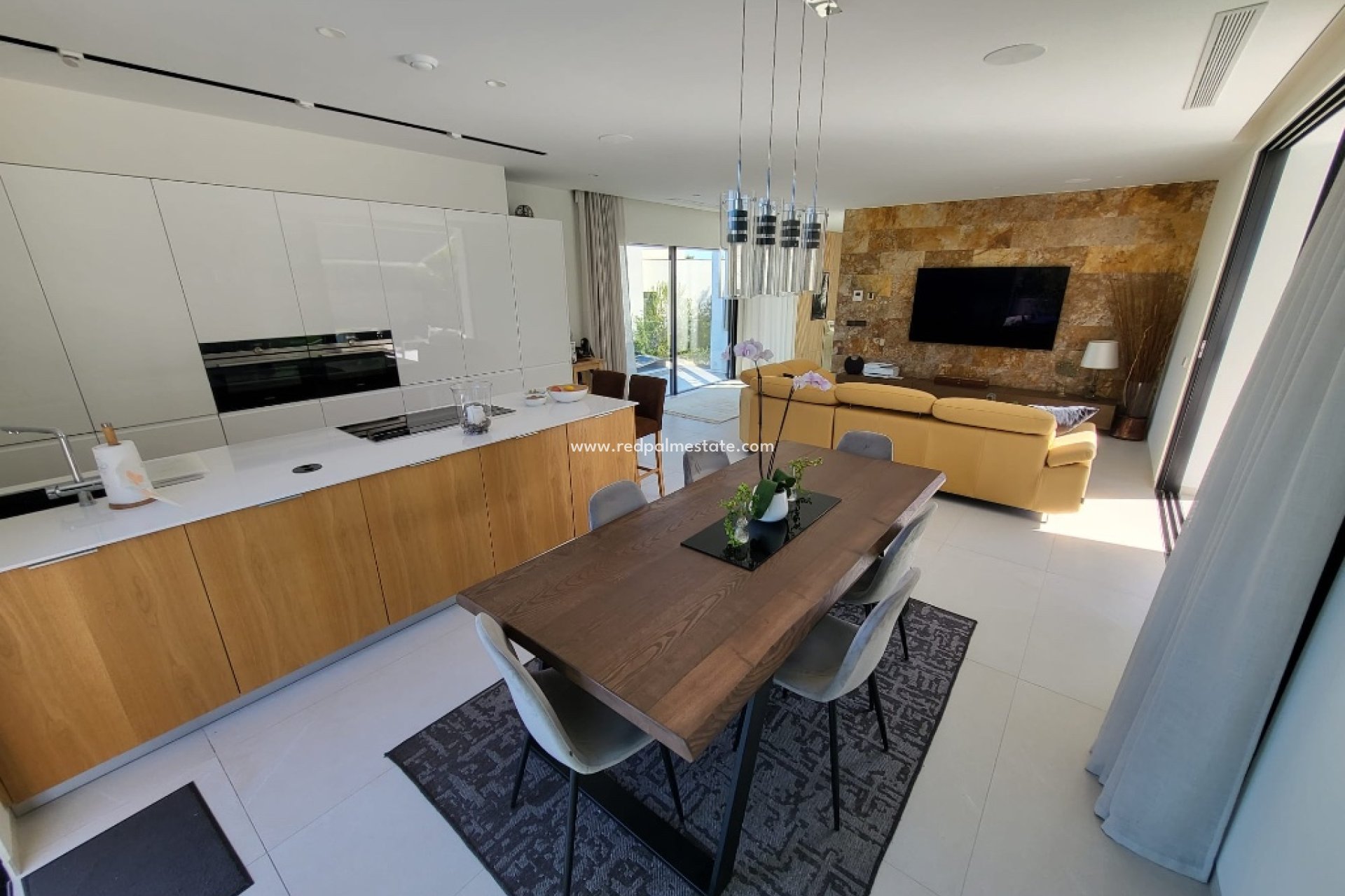 Reventa - Villa -
Las Colinas - Las Colinas Golf