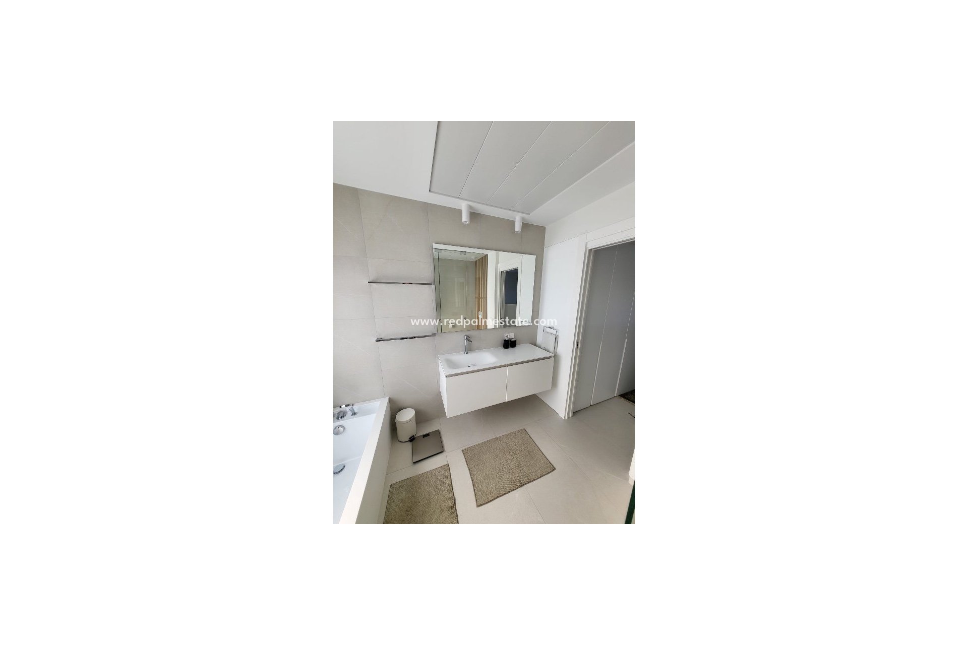 Reventa - Villa -
Las Colinas - Las Colinas Golf