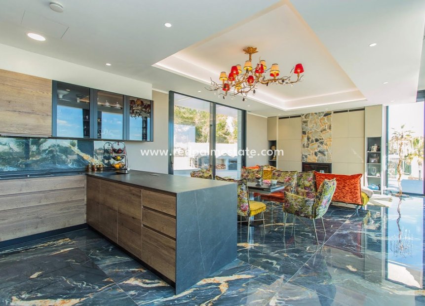 Reventa - Villa -
Las Colinas - Las Colinas Golf