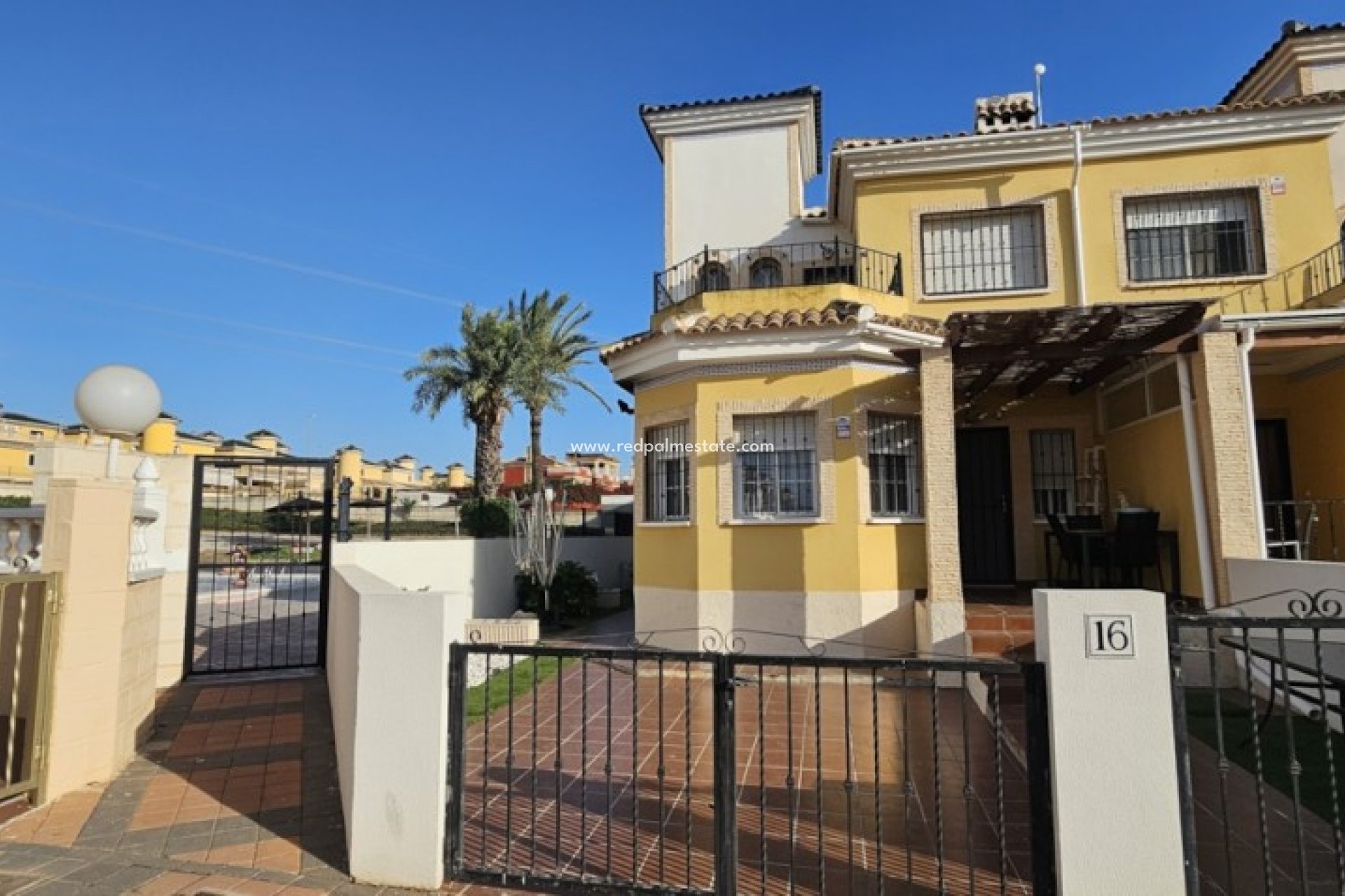 Reventa - Villa -
Lo Crispin