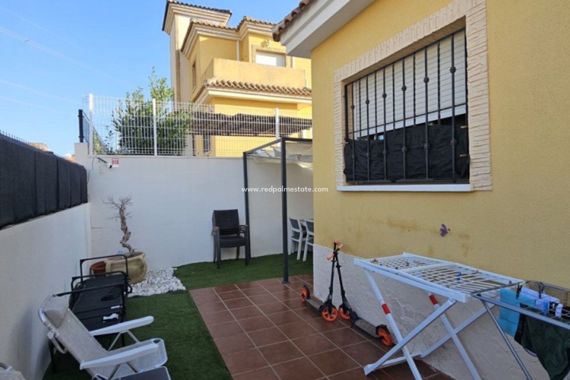 Reventa - Villa -
Lo Crispin