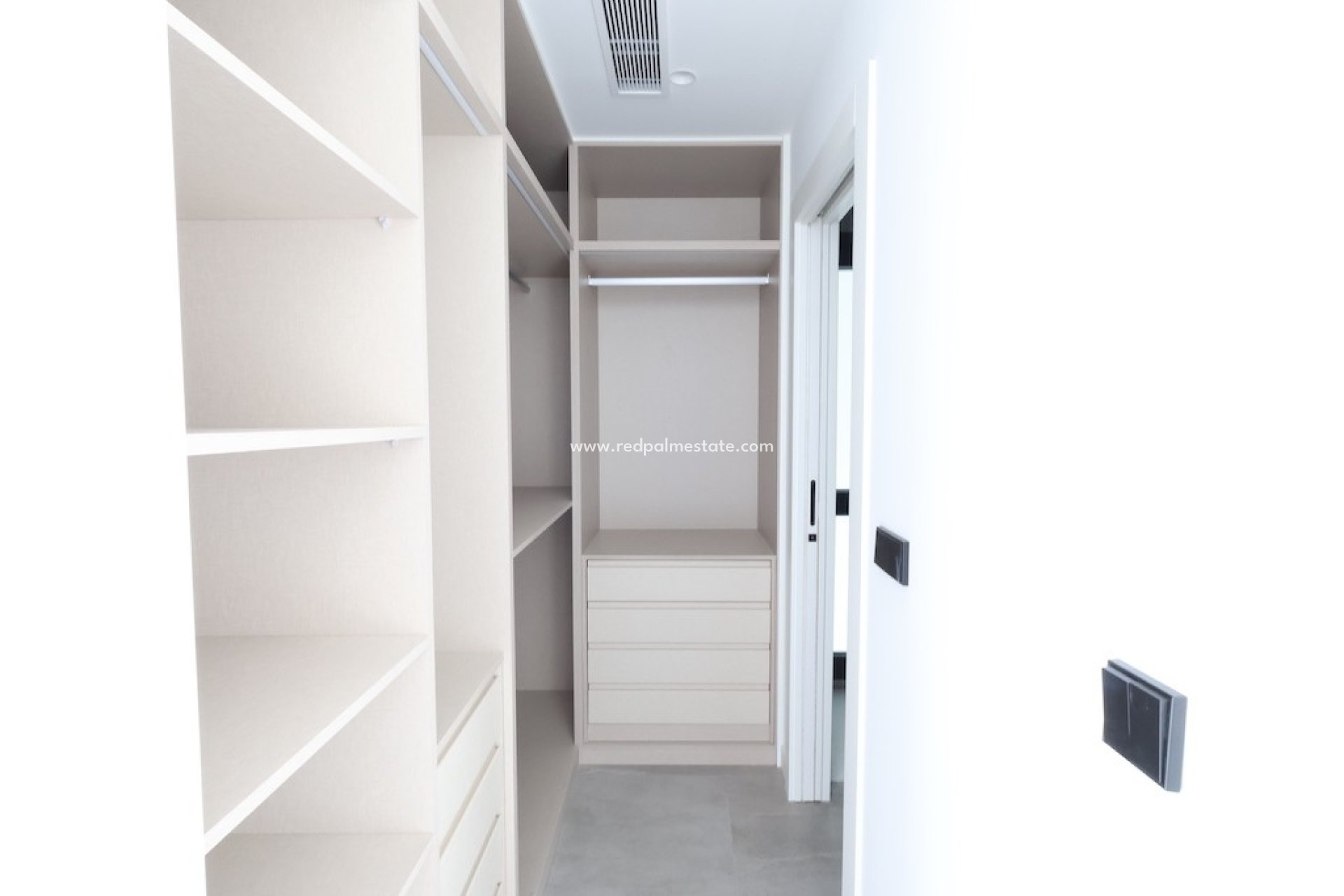 Reventa - Villa -
Los Alcazares - Santa Rosalía