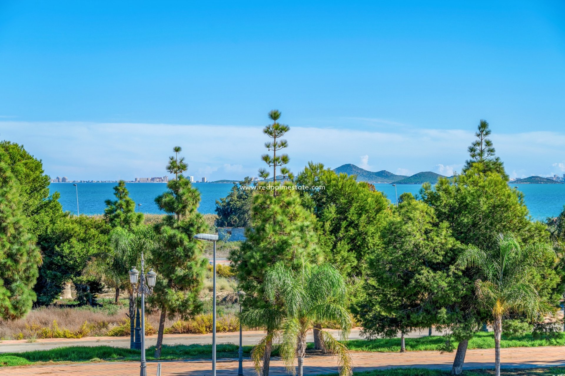 Reventa - Villa -
Los Alcazares - Serena Golf