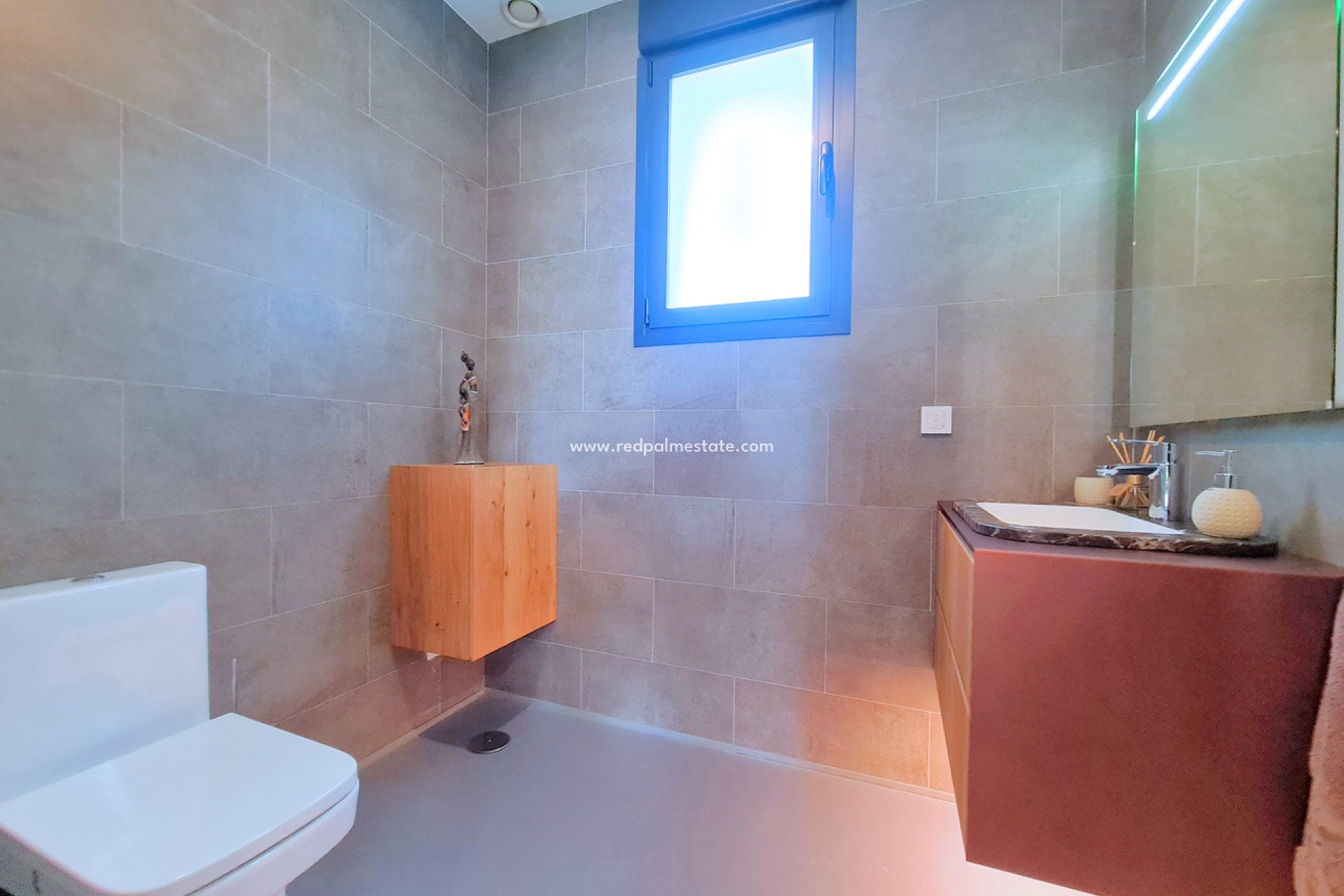 Reventa - Villa -
Los Alczares - Los Alcazares