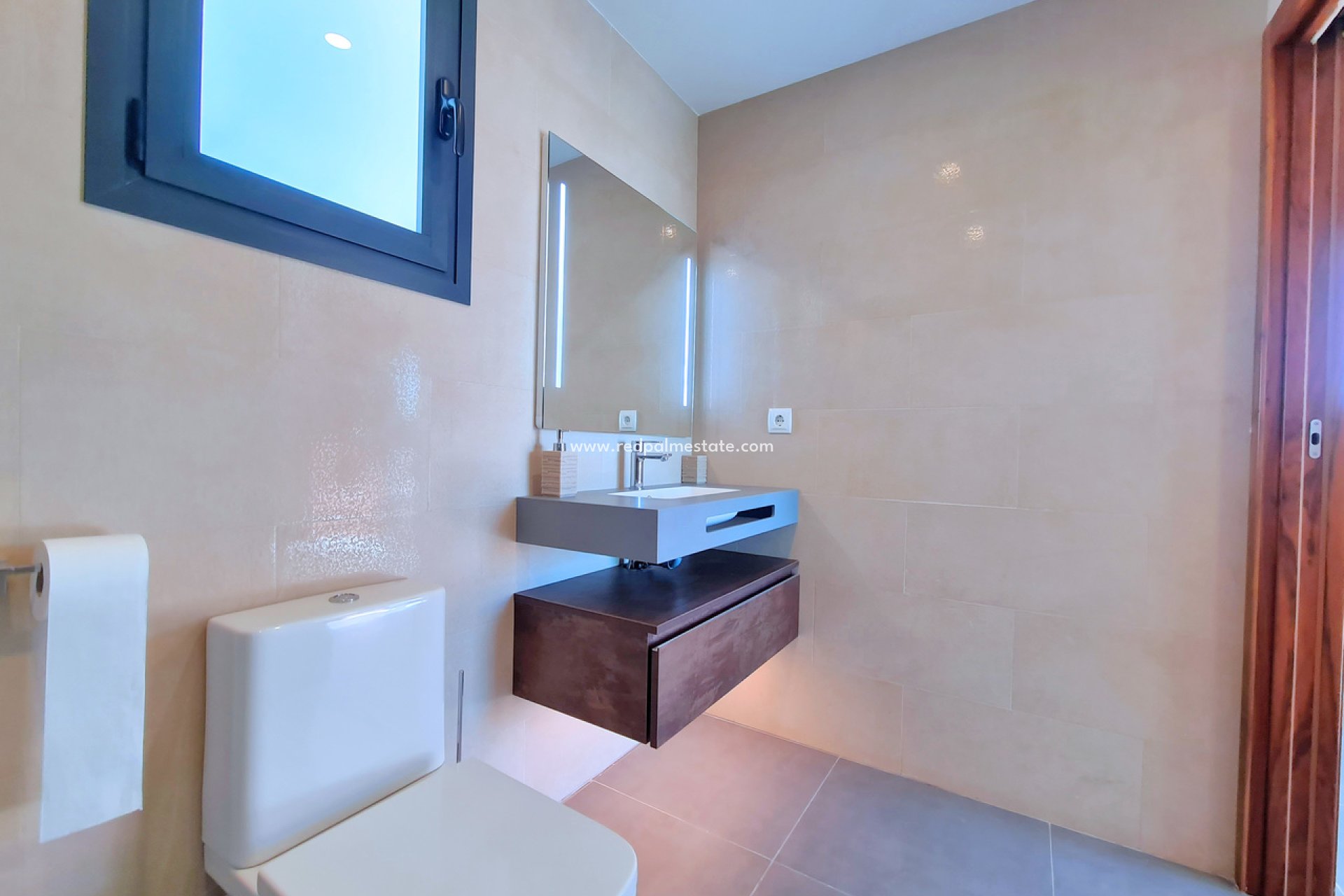 Reventa - Villa -
Los Alczares - Los Alcazares